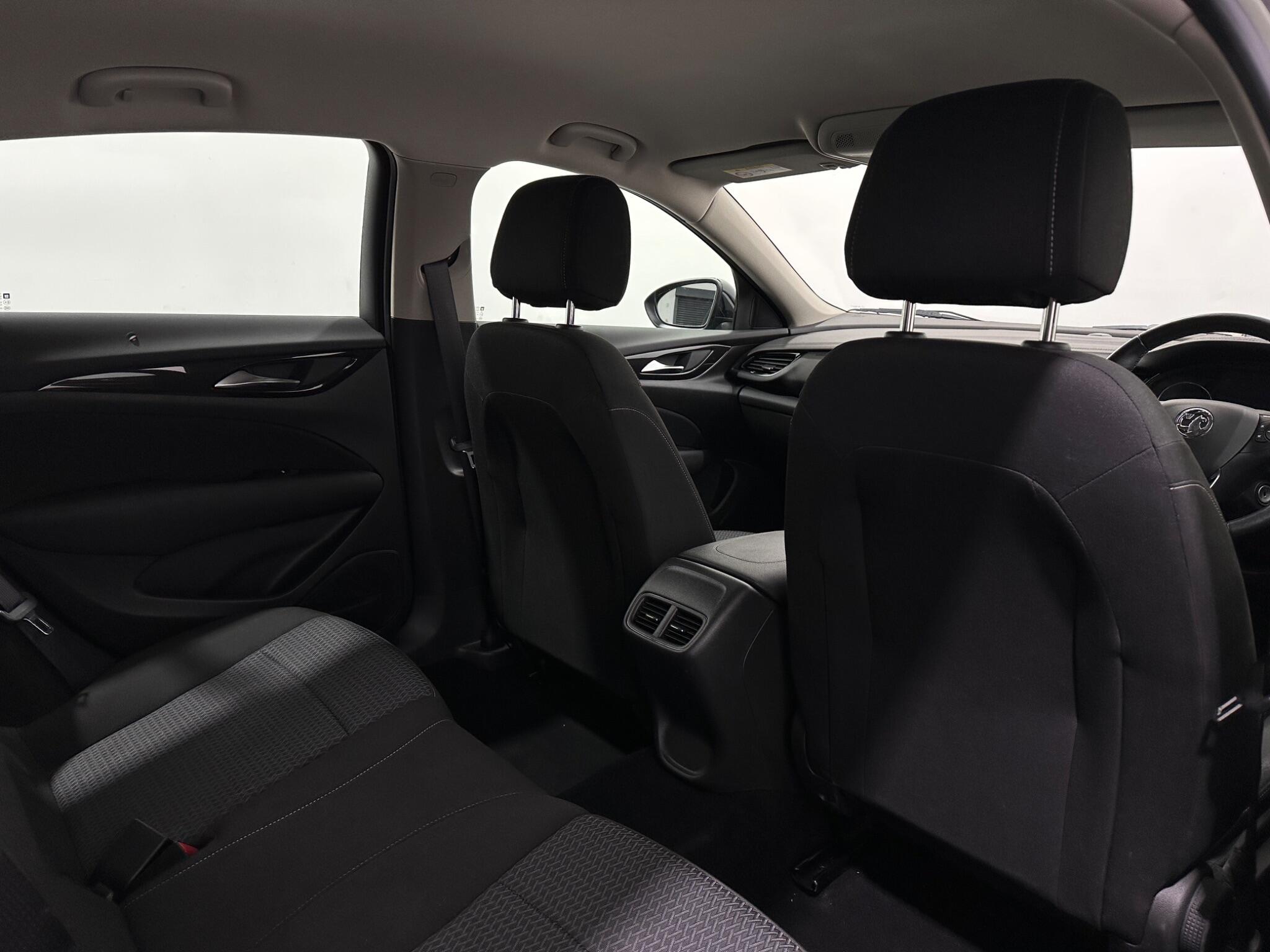 Vauxhall Insignia view 40