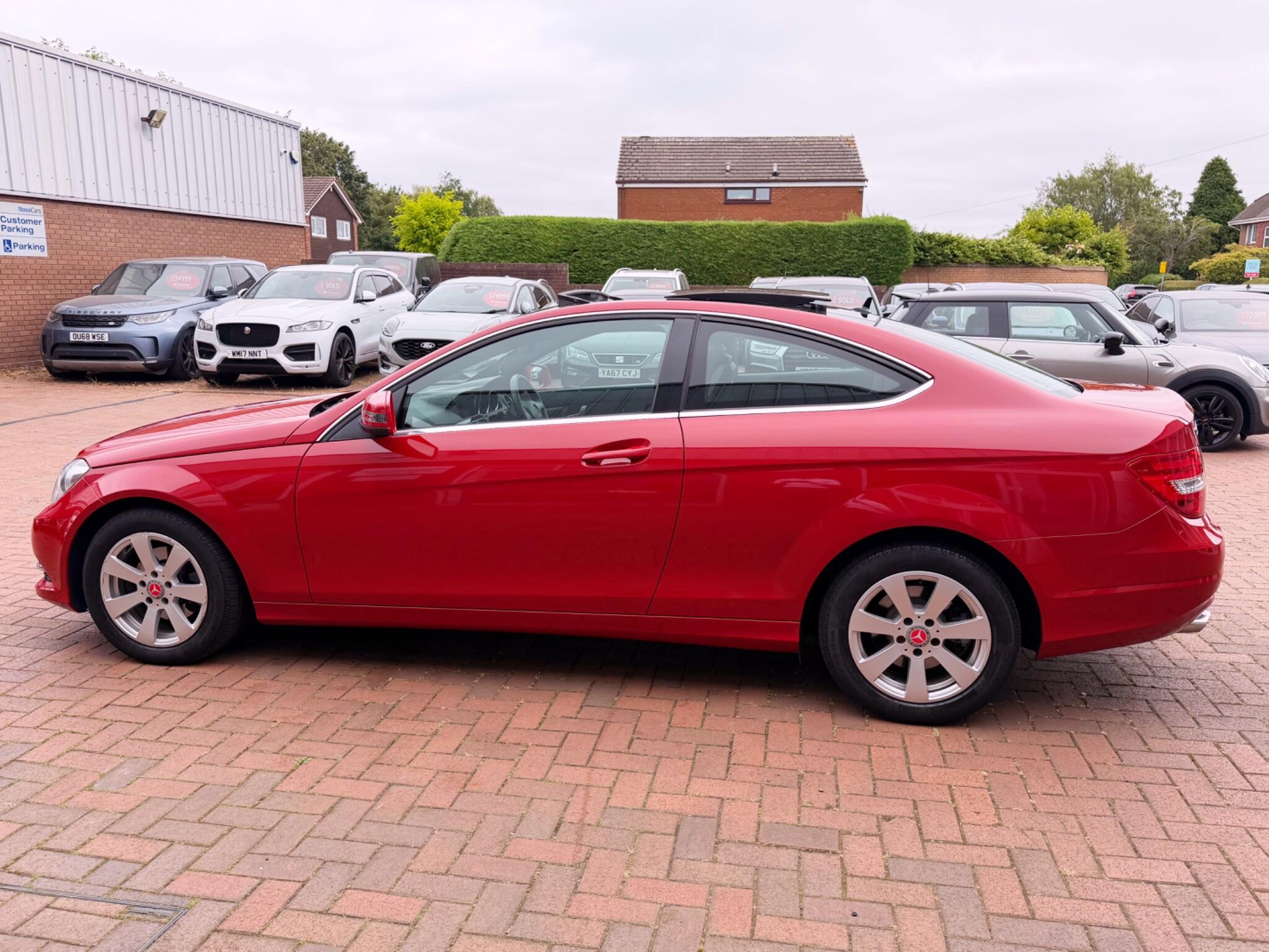 Mercedes-Benz C-Class view 34