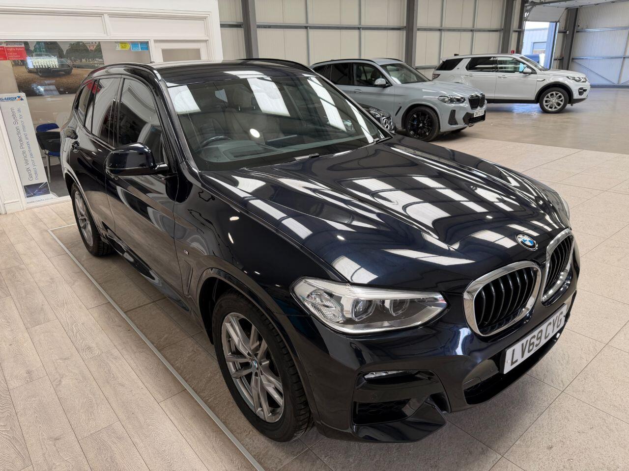 BMW X3 view 4