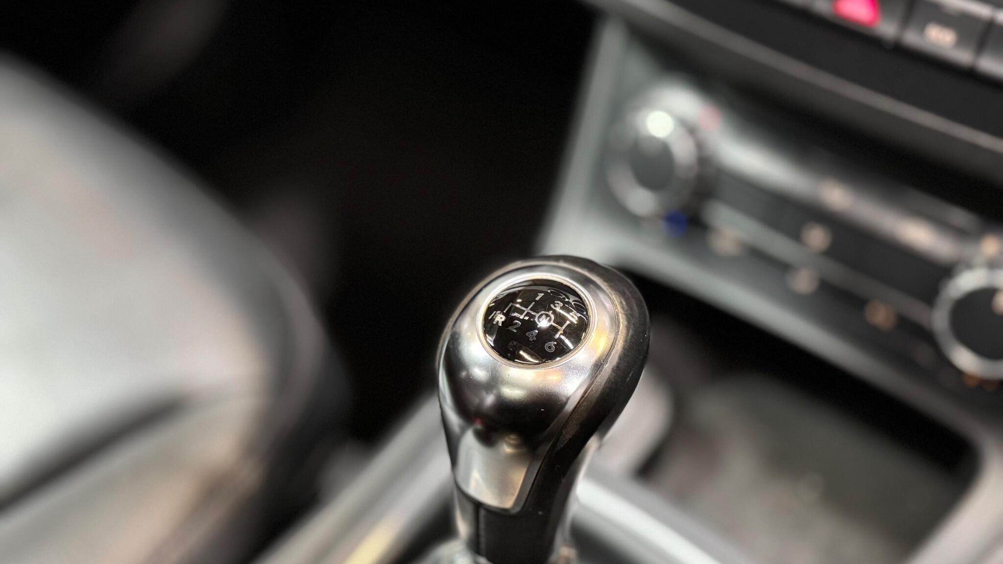 Mercedes-Benz B Class view 37