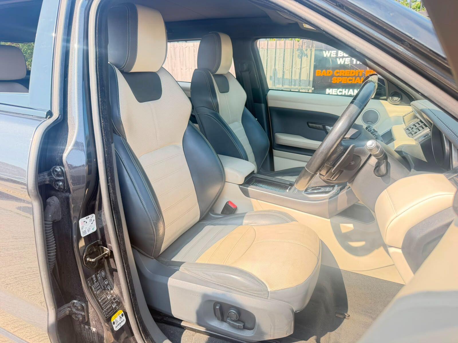 Land Rover Range Rover Evoque view 14