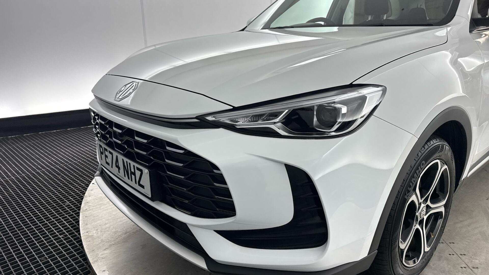 MG ZS view 21