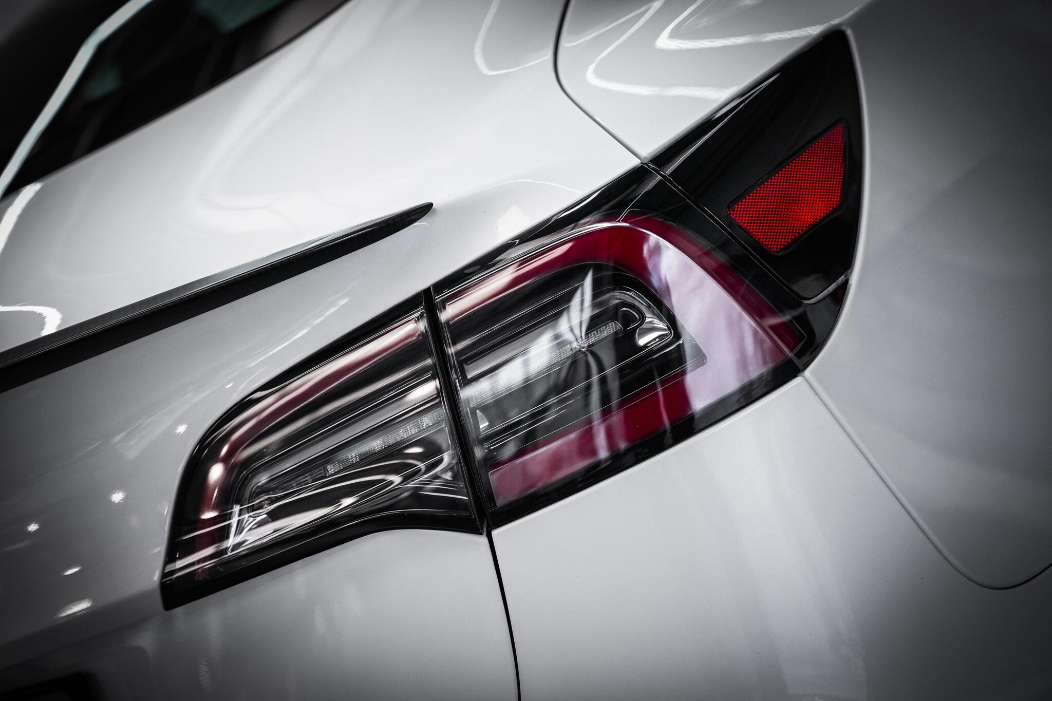 Tesla Model 3 view 37