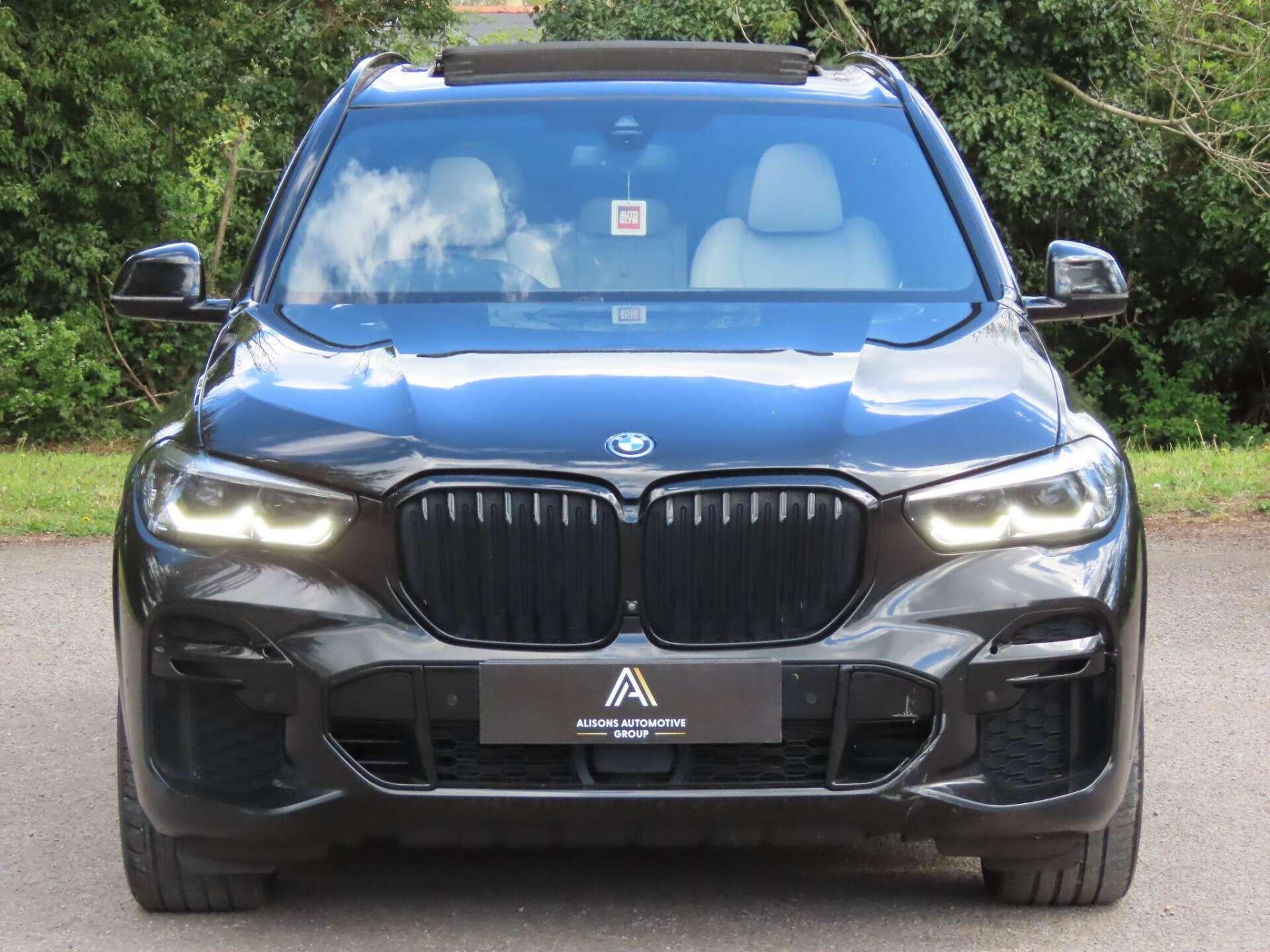 BMW X5 view 3