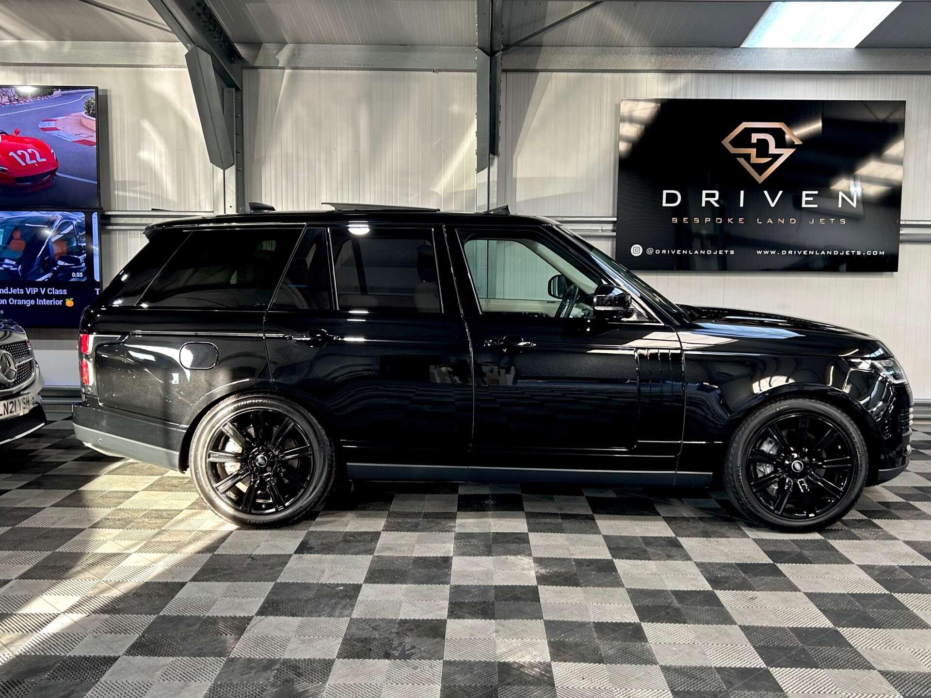 Land Rover Range Rover view 11