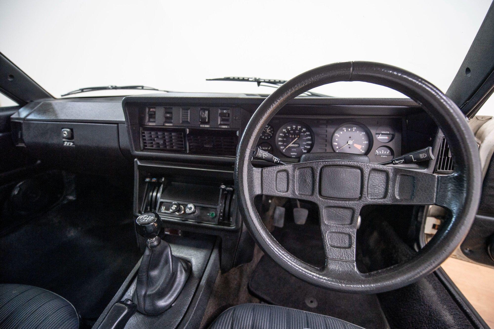 Triumph 1976 Triumph view 12