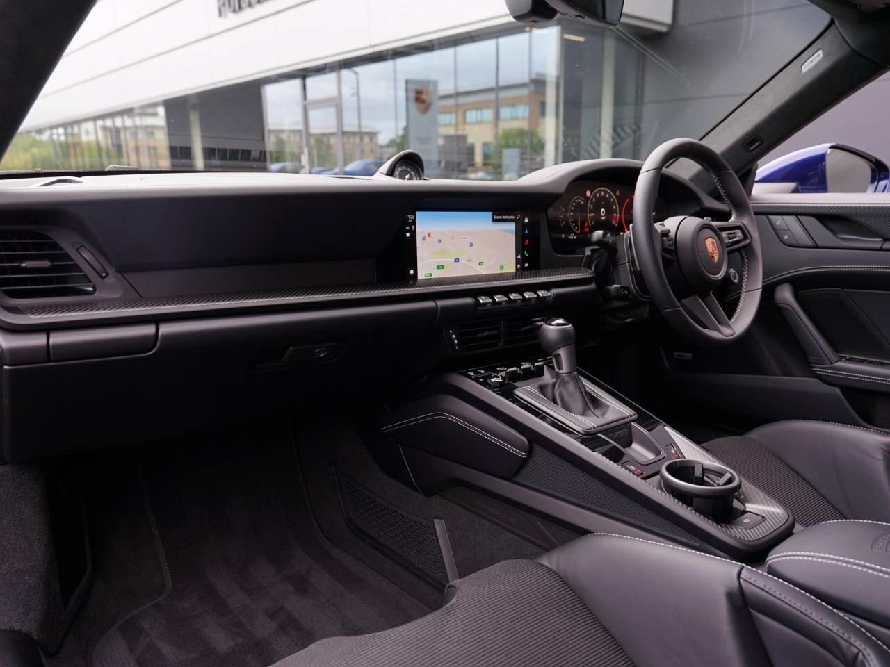 Porsche 911 view 19