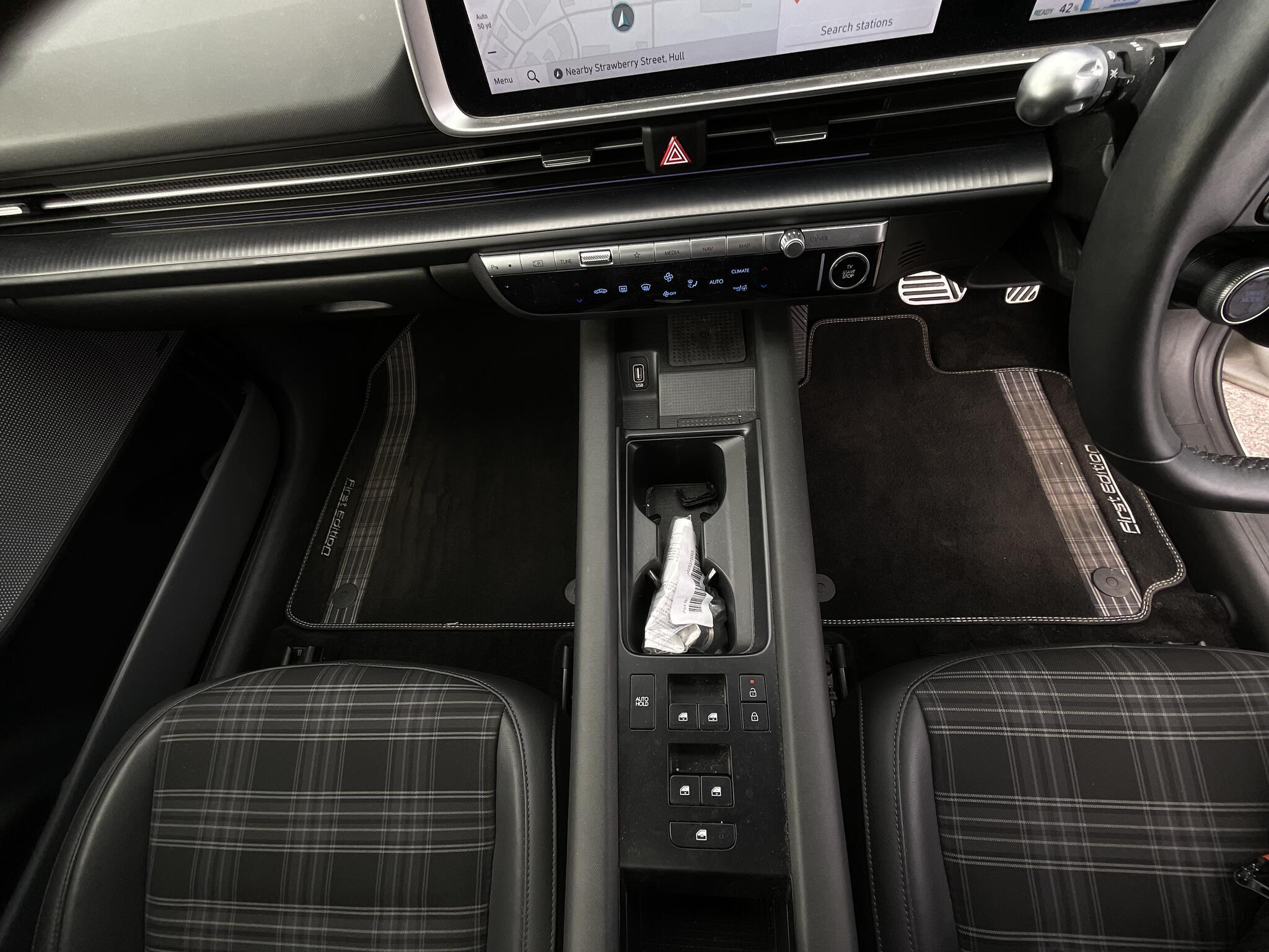Hyundai Ioniq 6 view 33