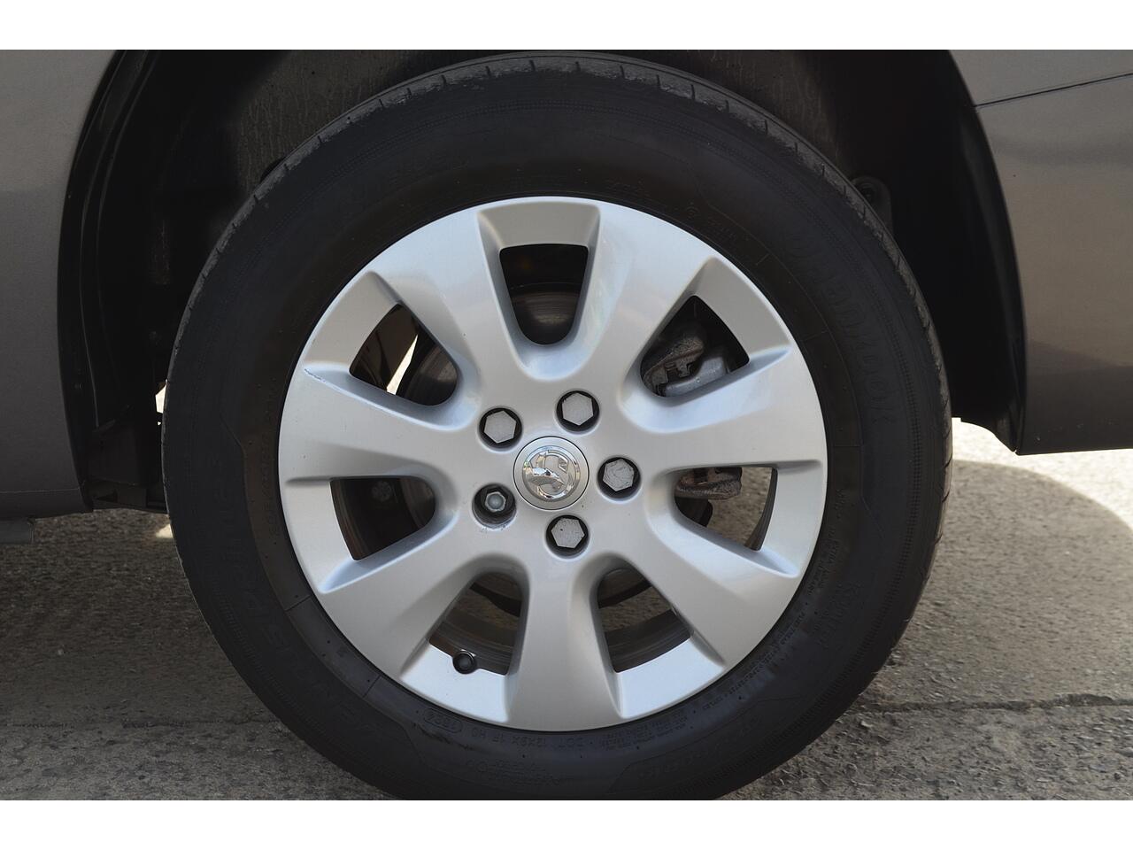 Vauxhall Combo Life view 49