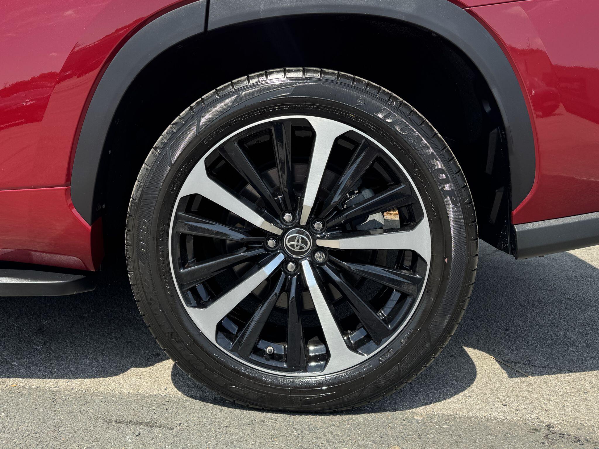 Toyota Highlander view 11