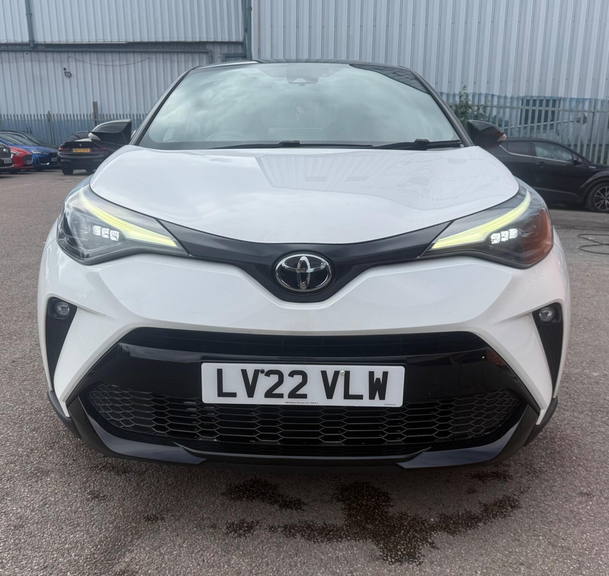 Toyota C-HR view 2