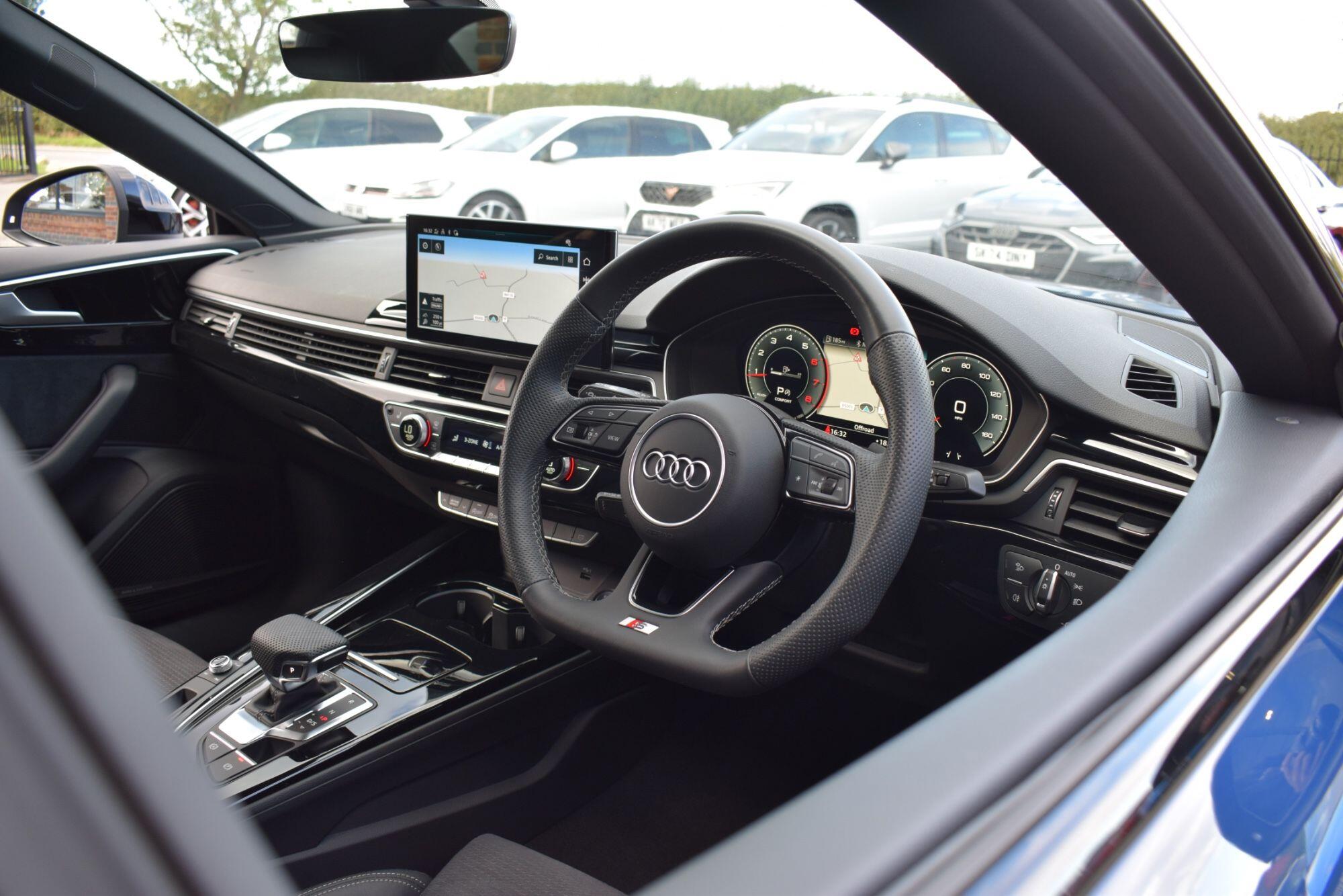 Audi A5 view 11