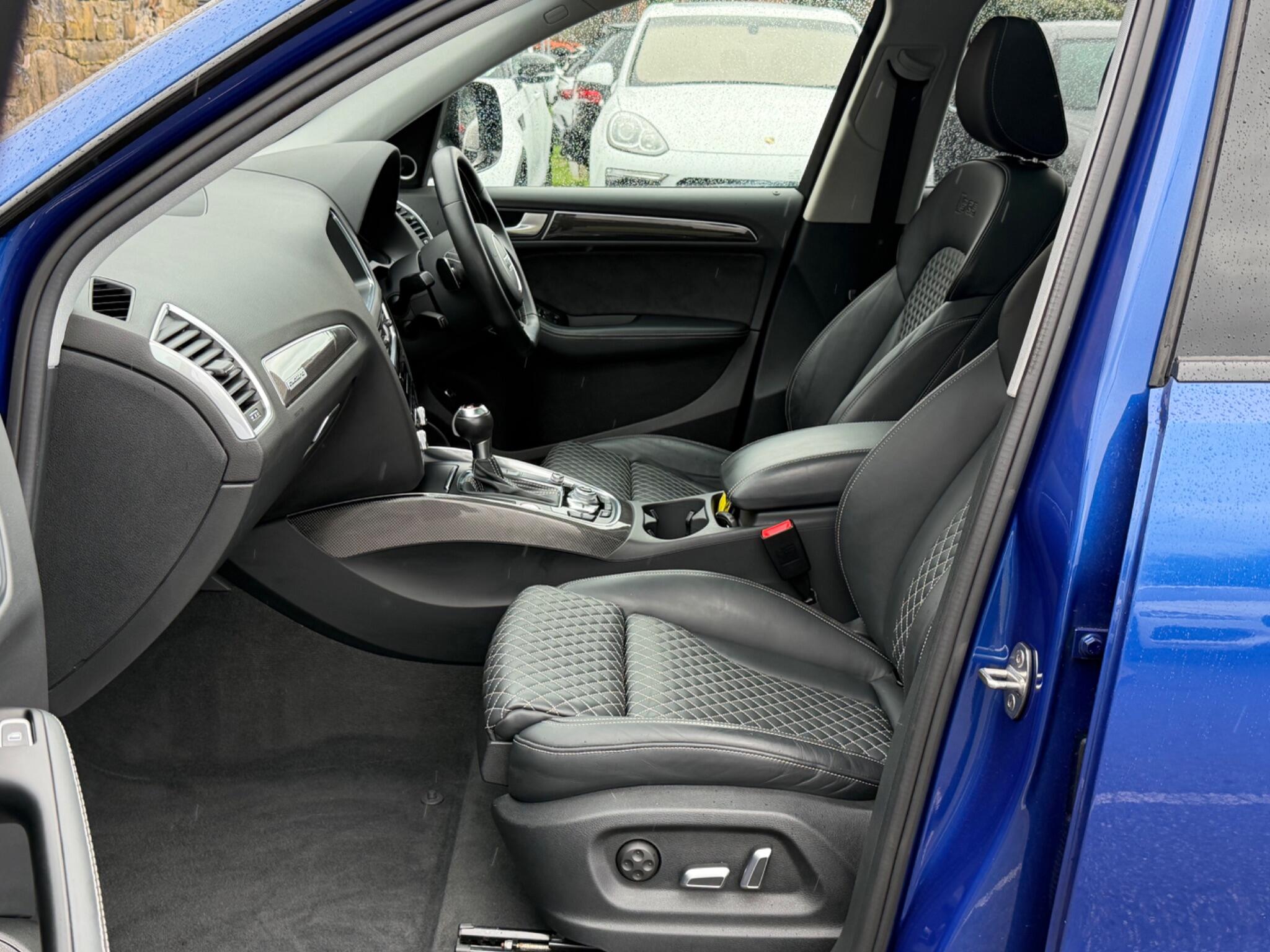 Audi SQ5 view 17