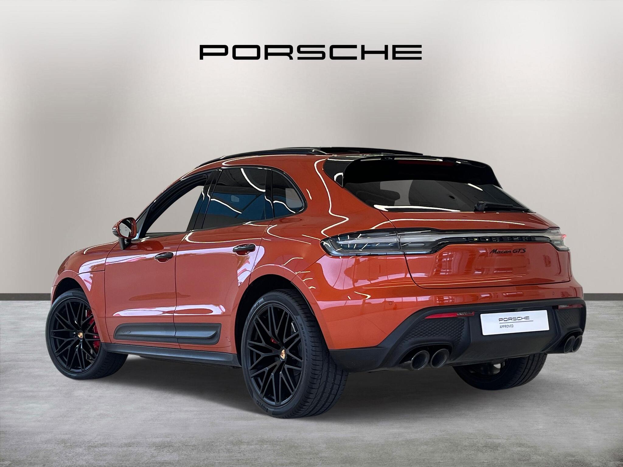 Porsche Macan view 5