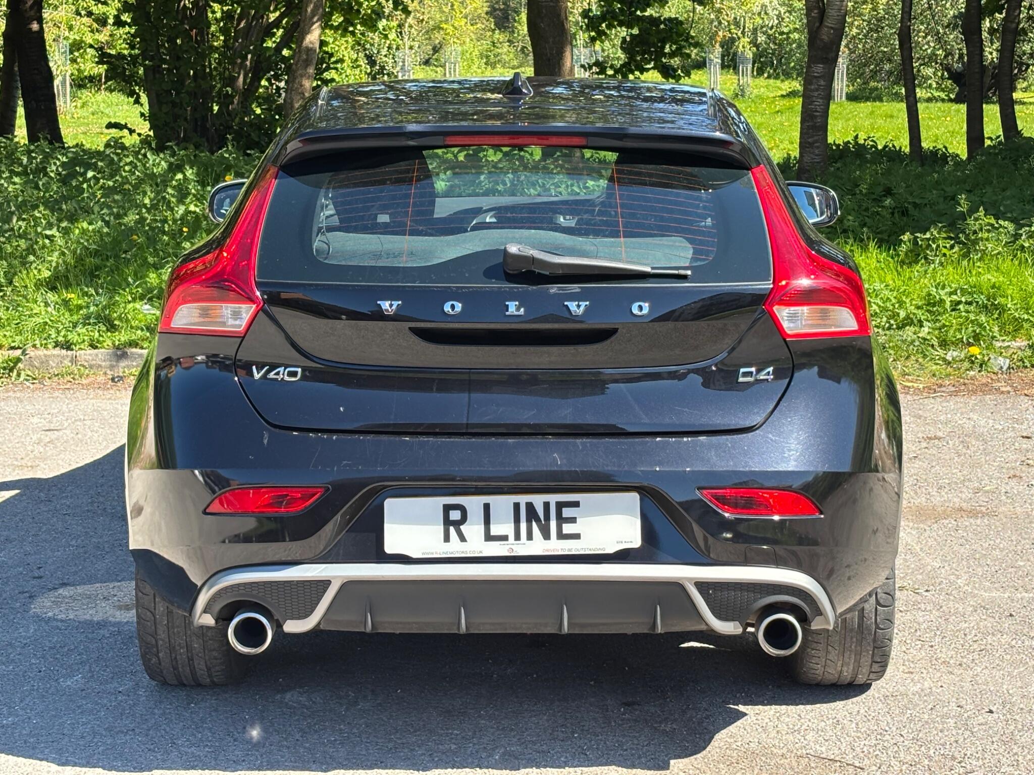 Volvo V40 view 13