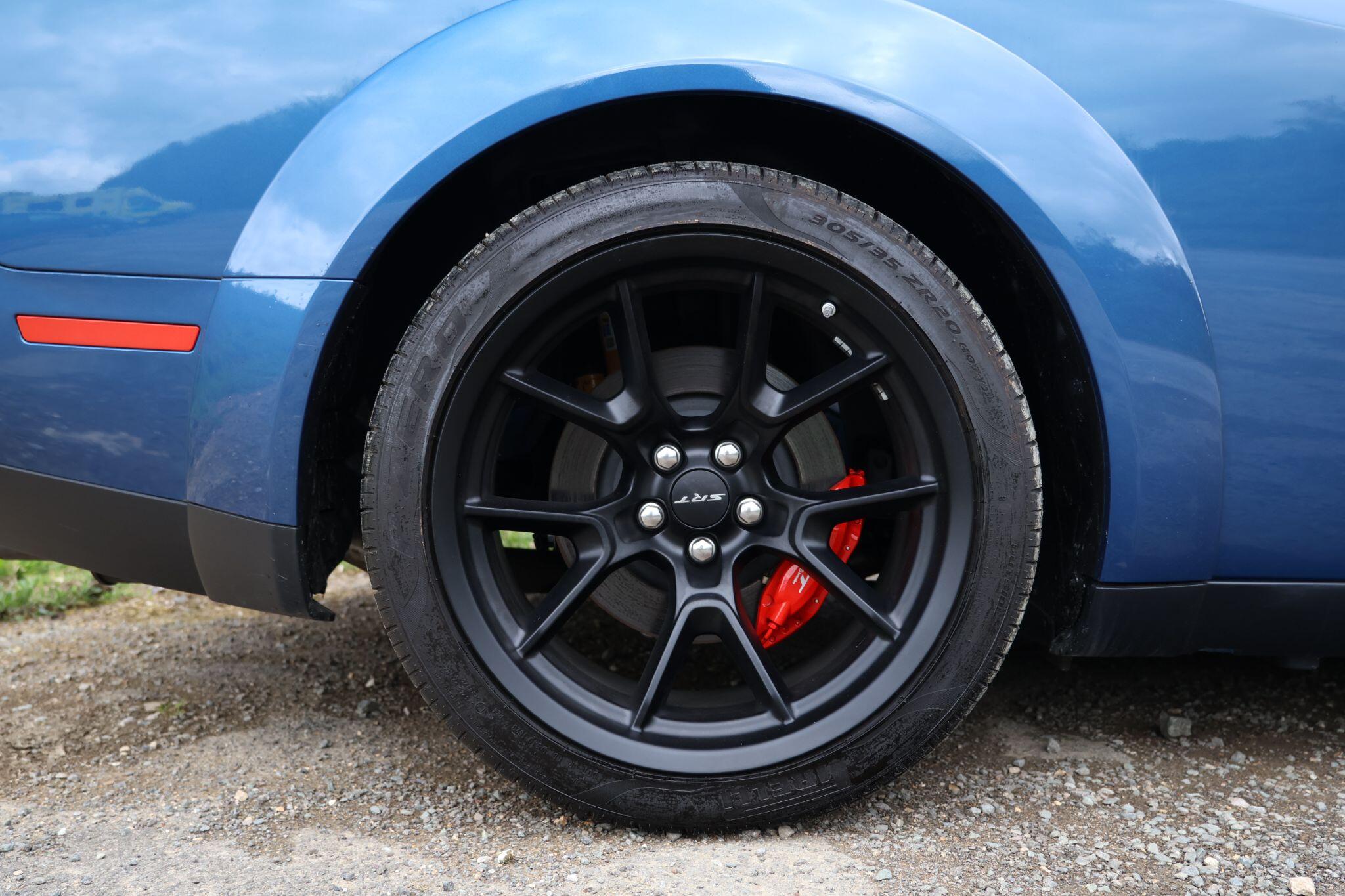 Dodge Challenger view 6