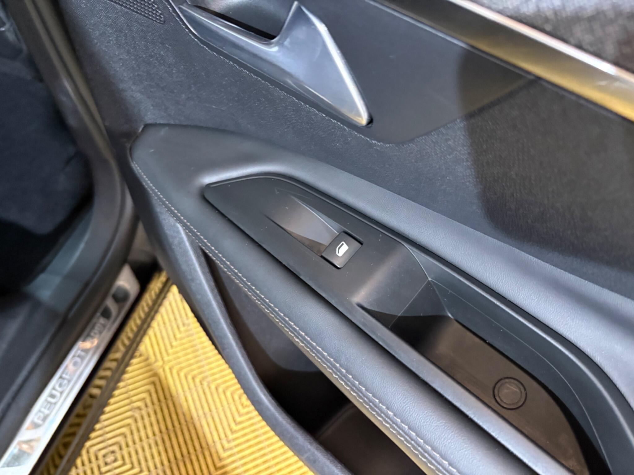 Peugeot 3008 view 38