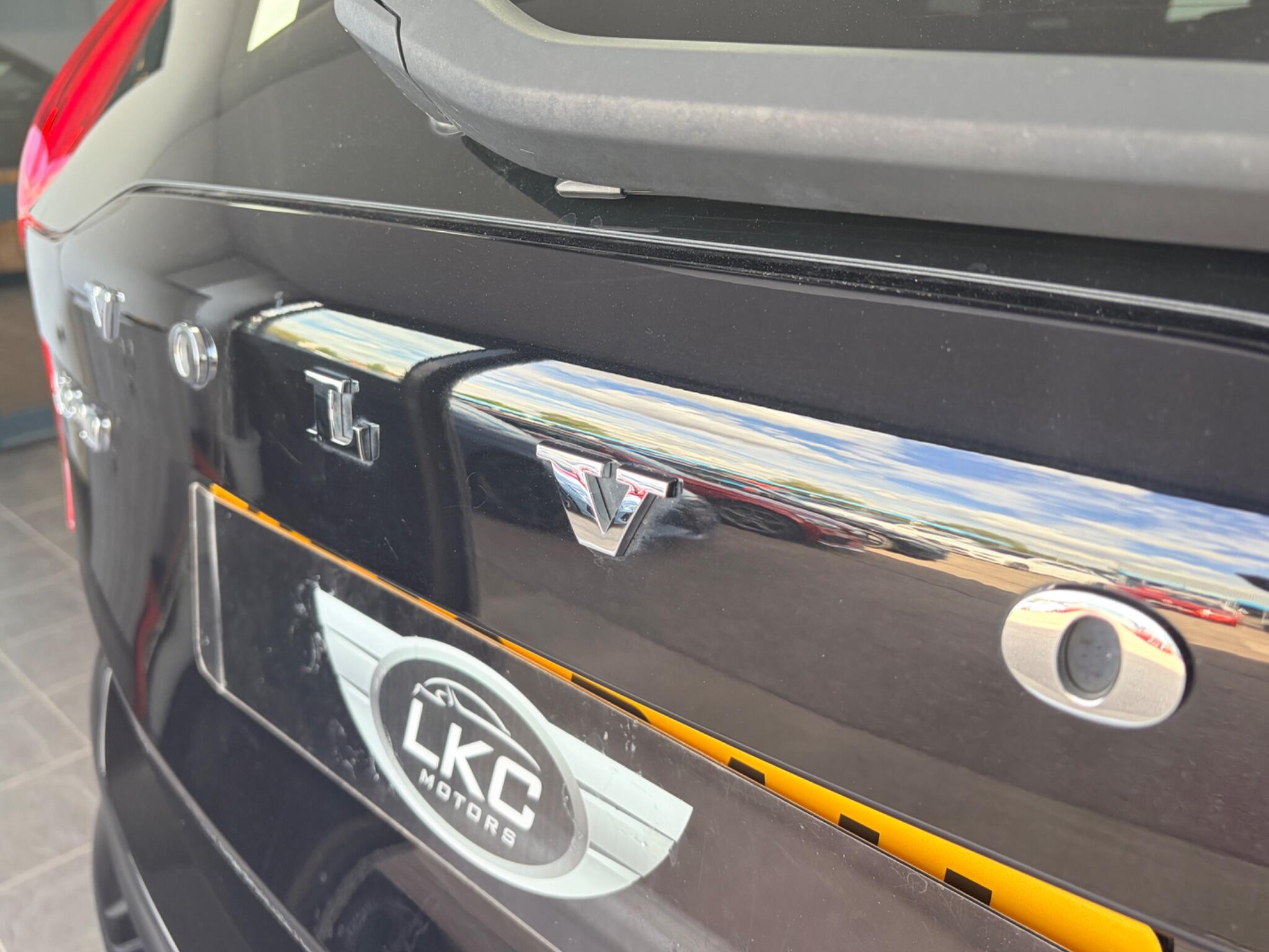 Volvo XC90 view 33