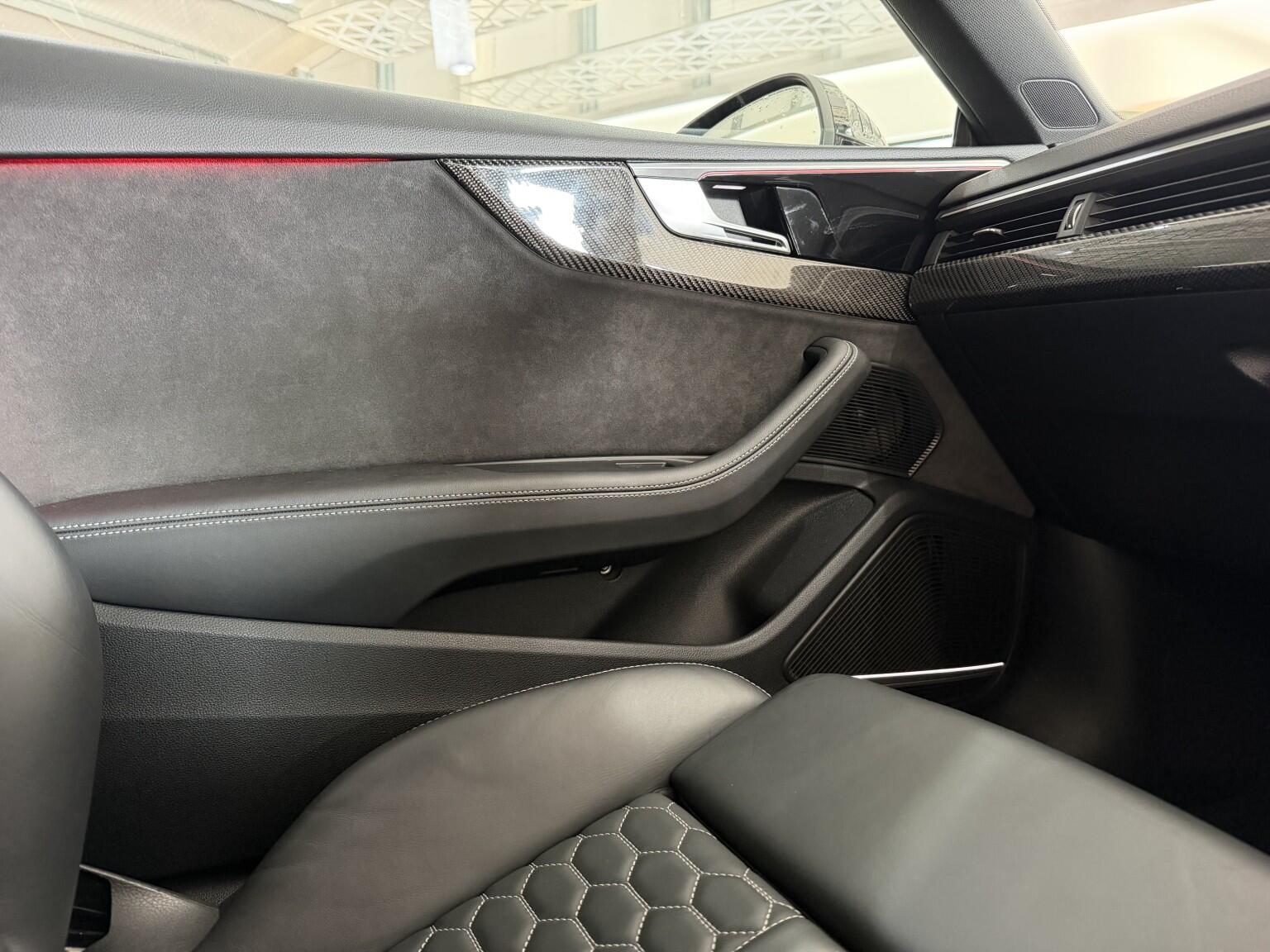 Audi RS5 view 21