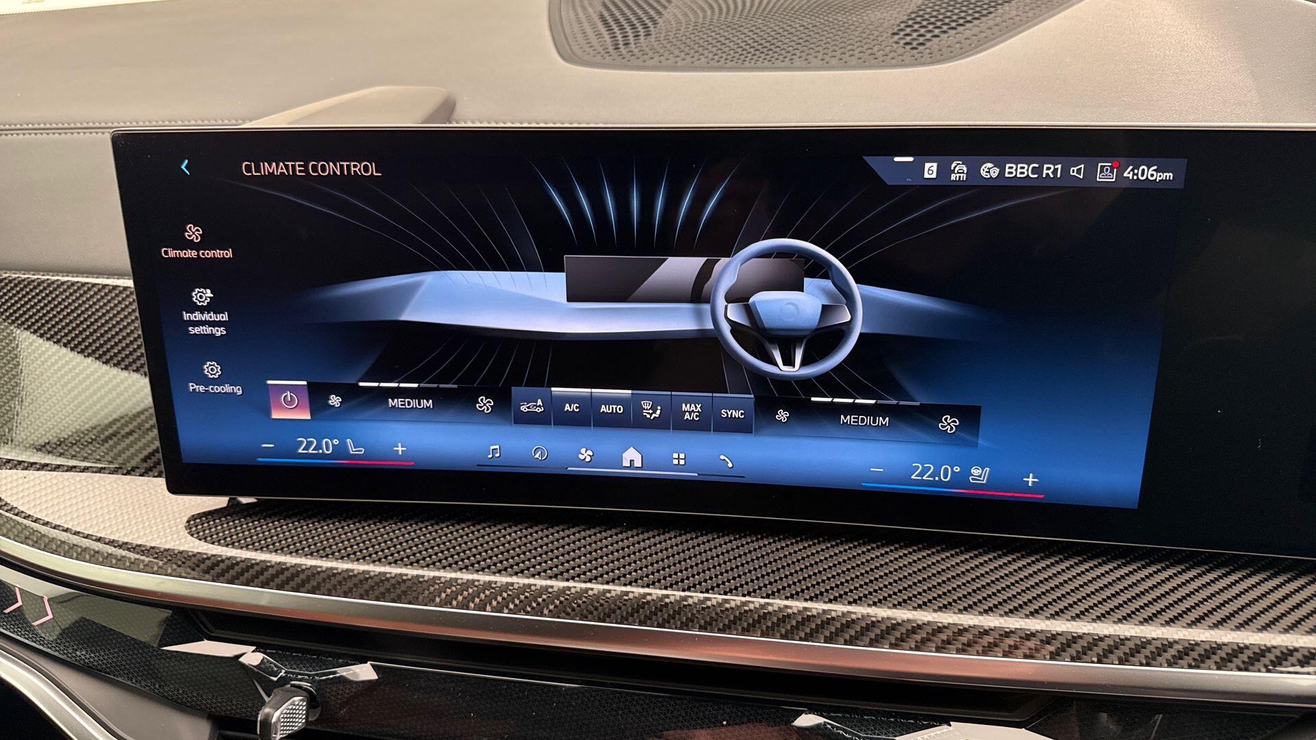 BMW X7 view 29