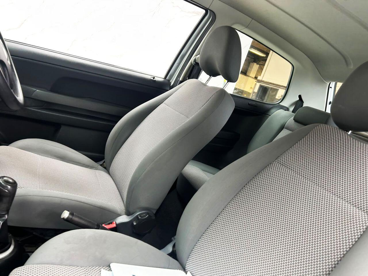Volkswagen Fox view 13