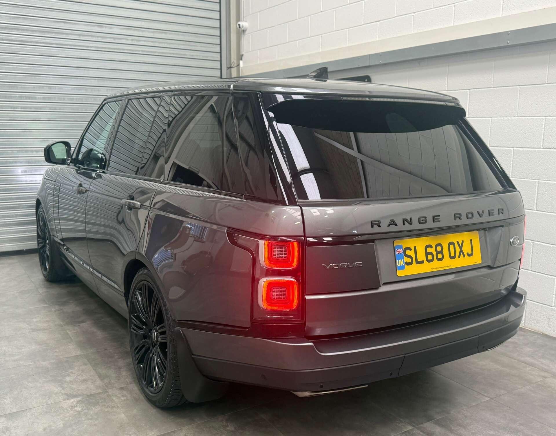 Land Rover Range Rover view 6