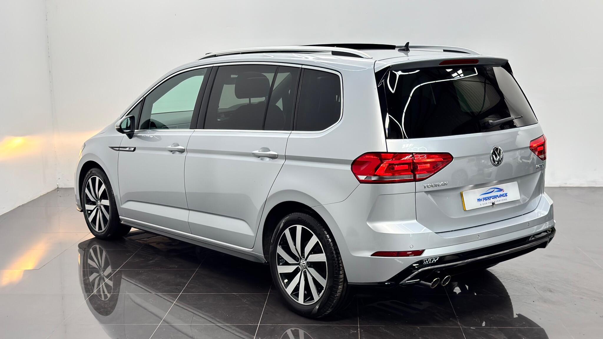 Volkswagen Touran view 48