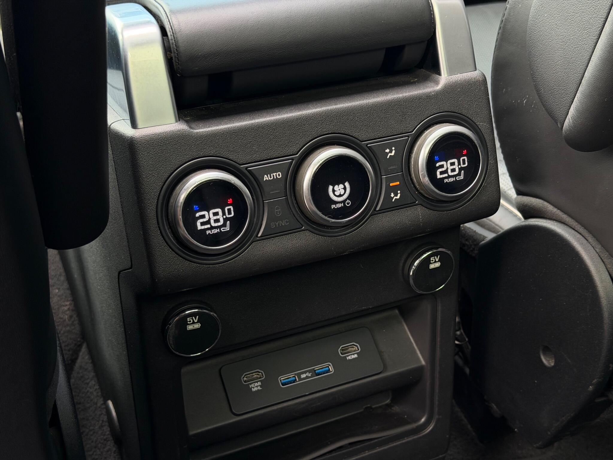 Land Rover Discovery view 29