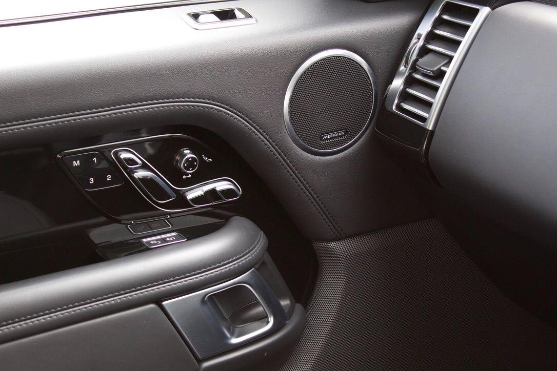 Land Rover Range Rover view 31