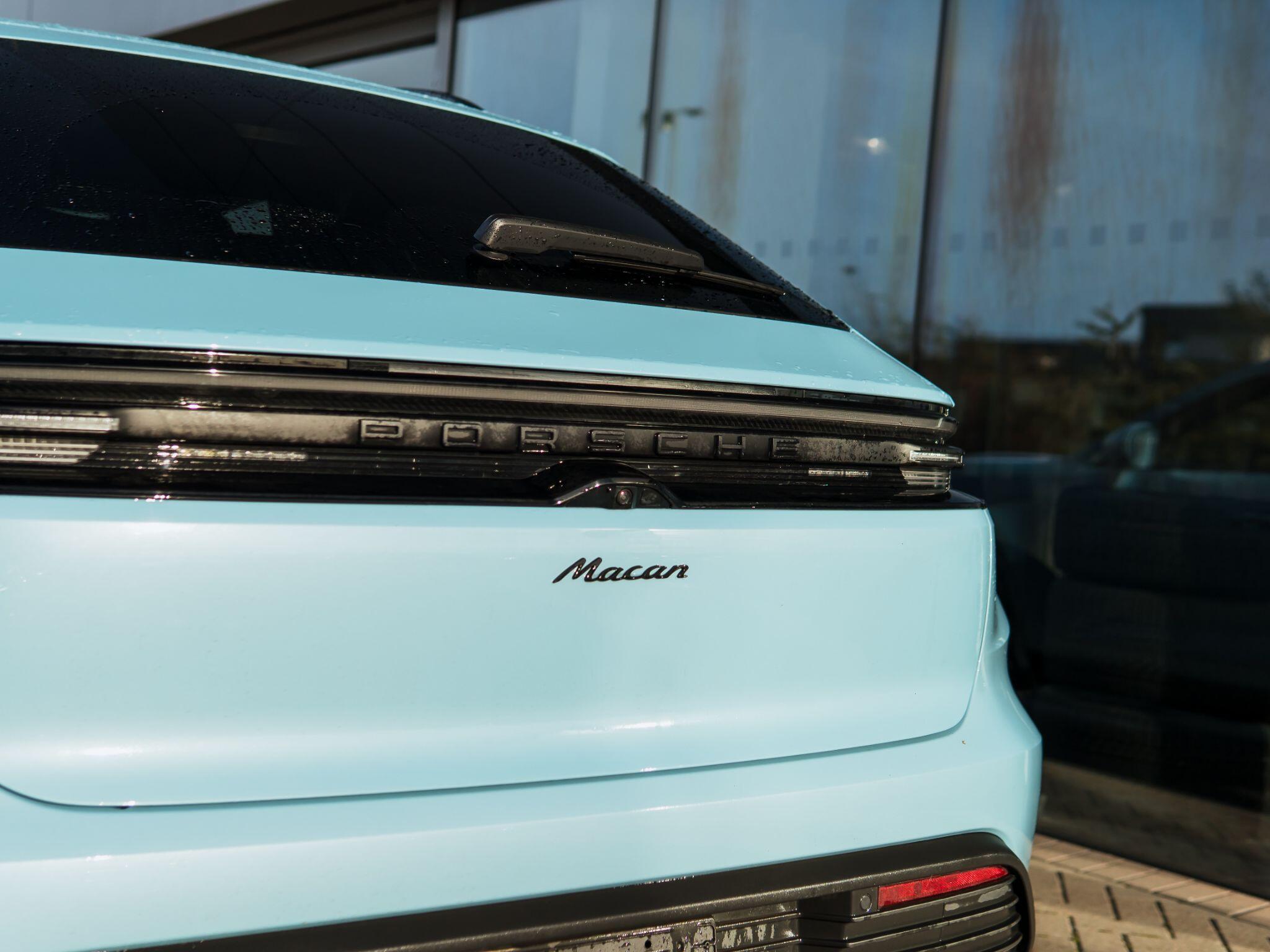 Porsche Macan view 33