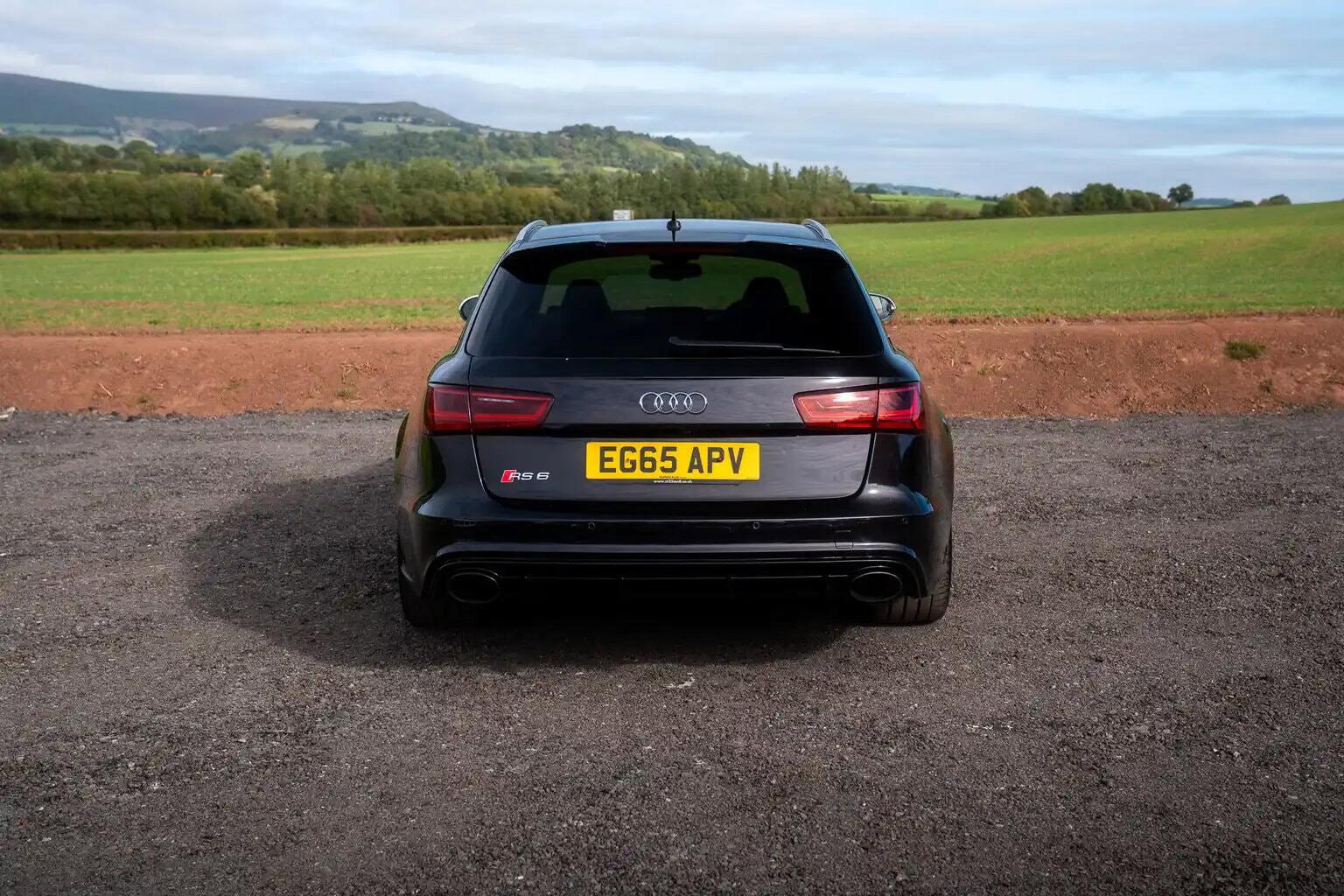 Audi RS6 view 7