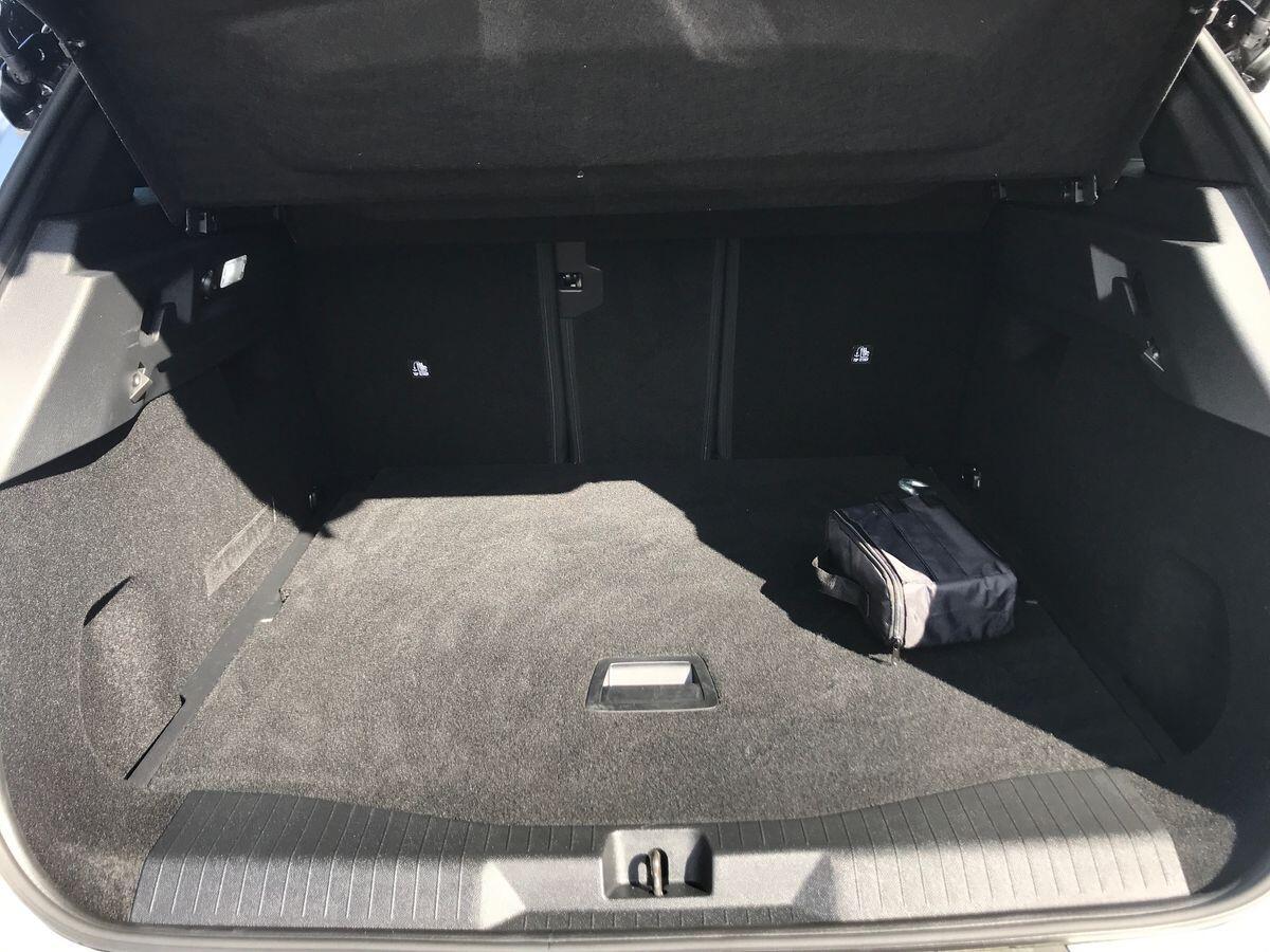 Vauxhall Grandland view 8