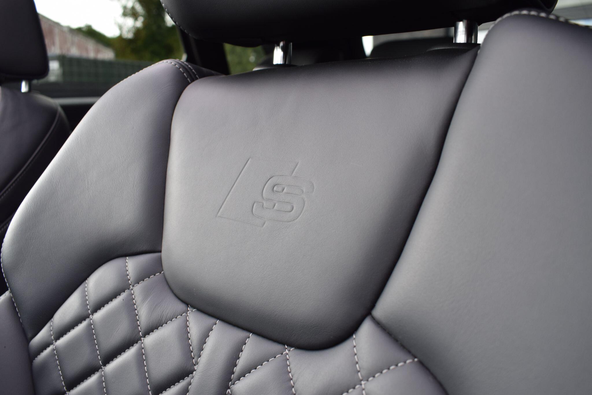 Audi SQ5 view 28