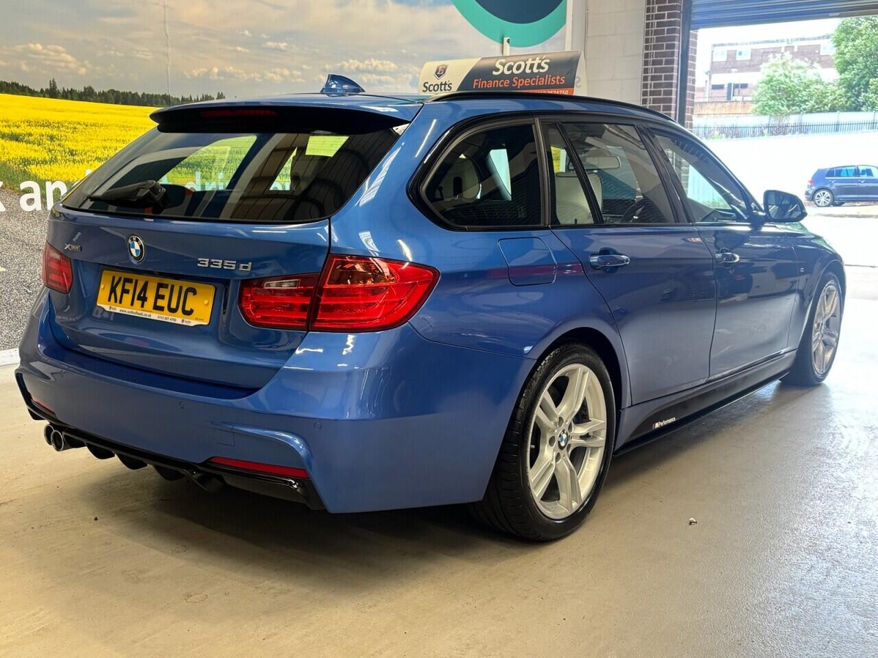 BMW 3 Series view 5