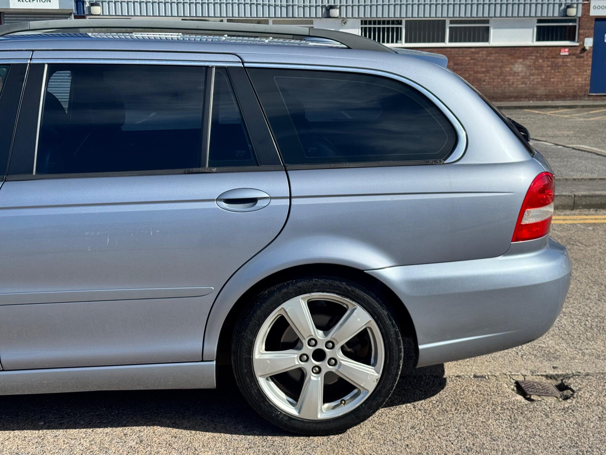Jaguar X-Type view 38
