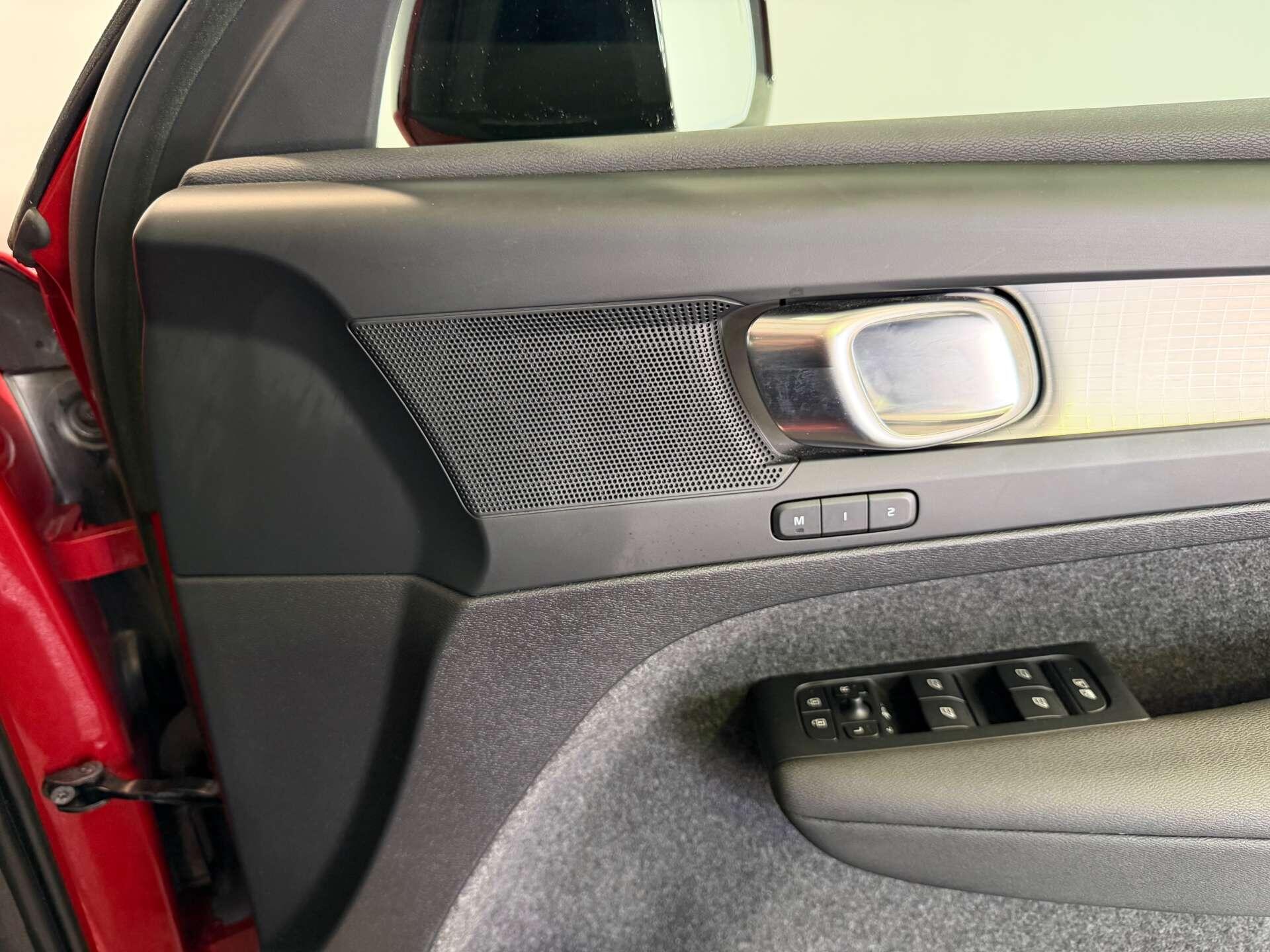 Volvo XC40 view 20