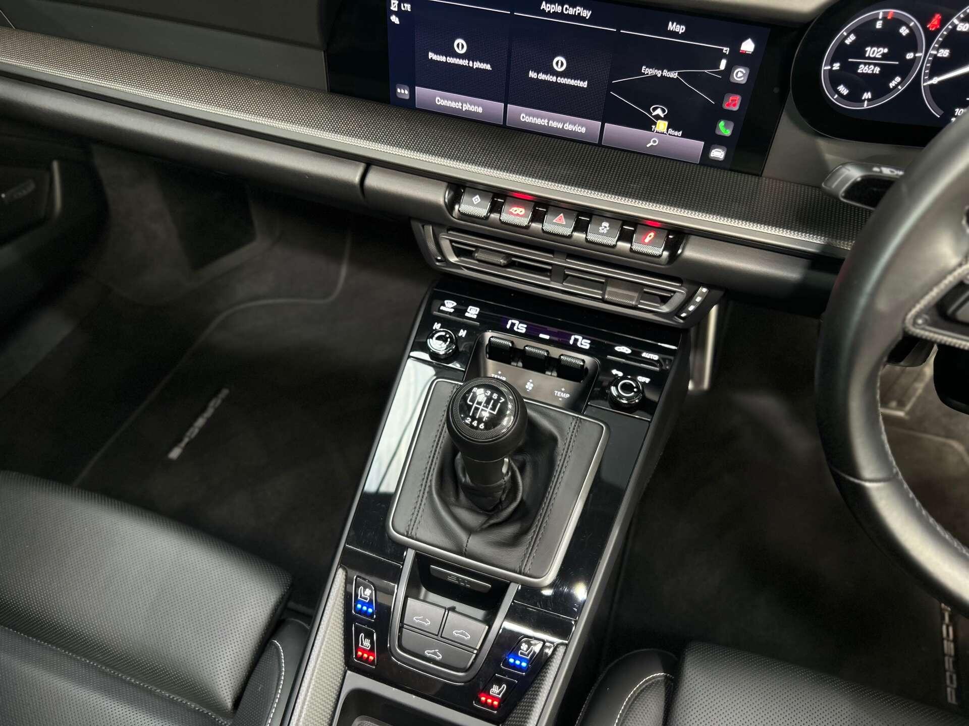 Porsche 911 view 30