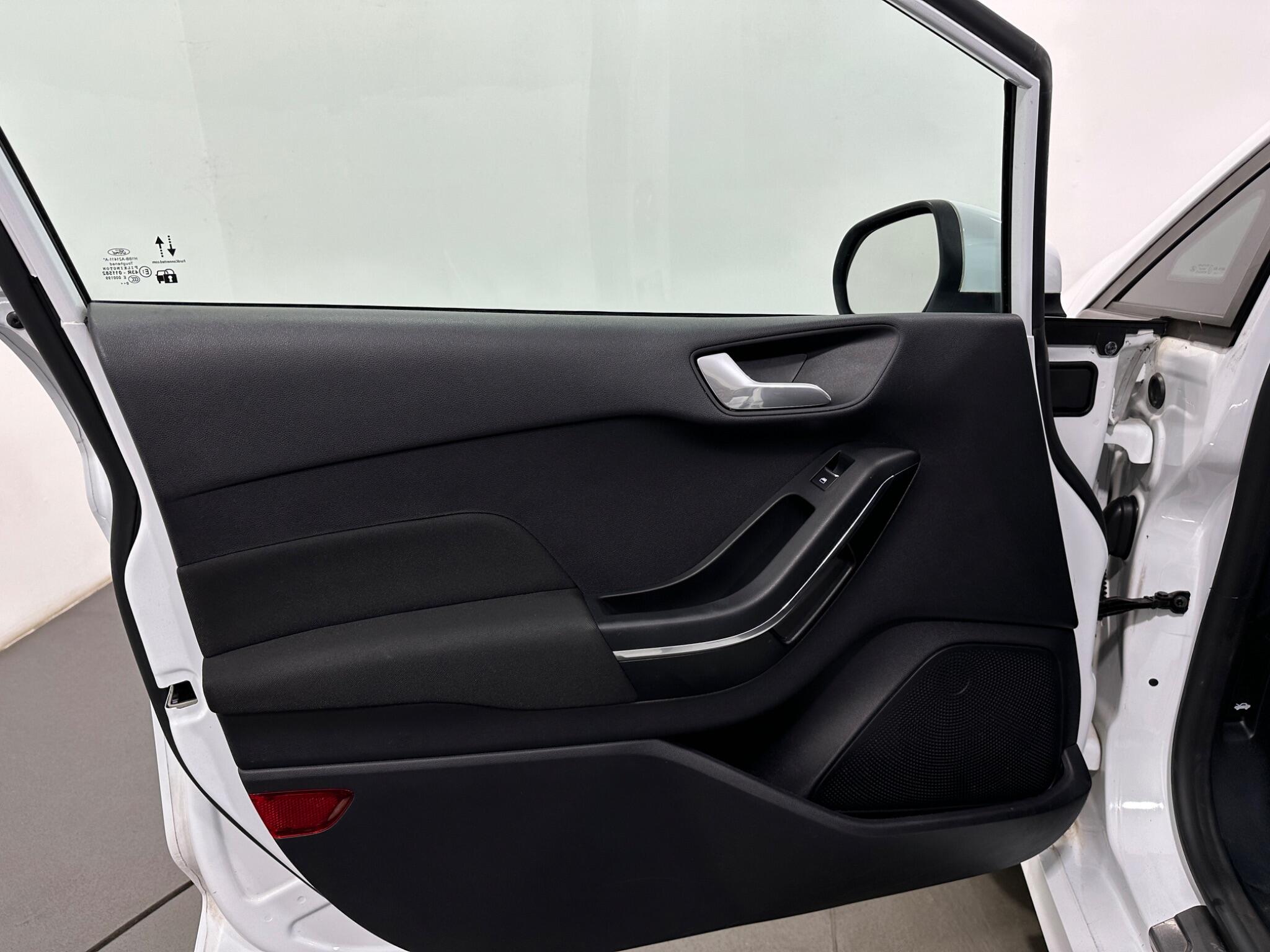 Ford Fiesta view 36