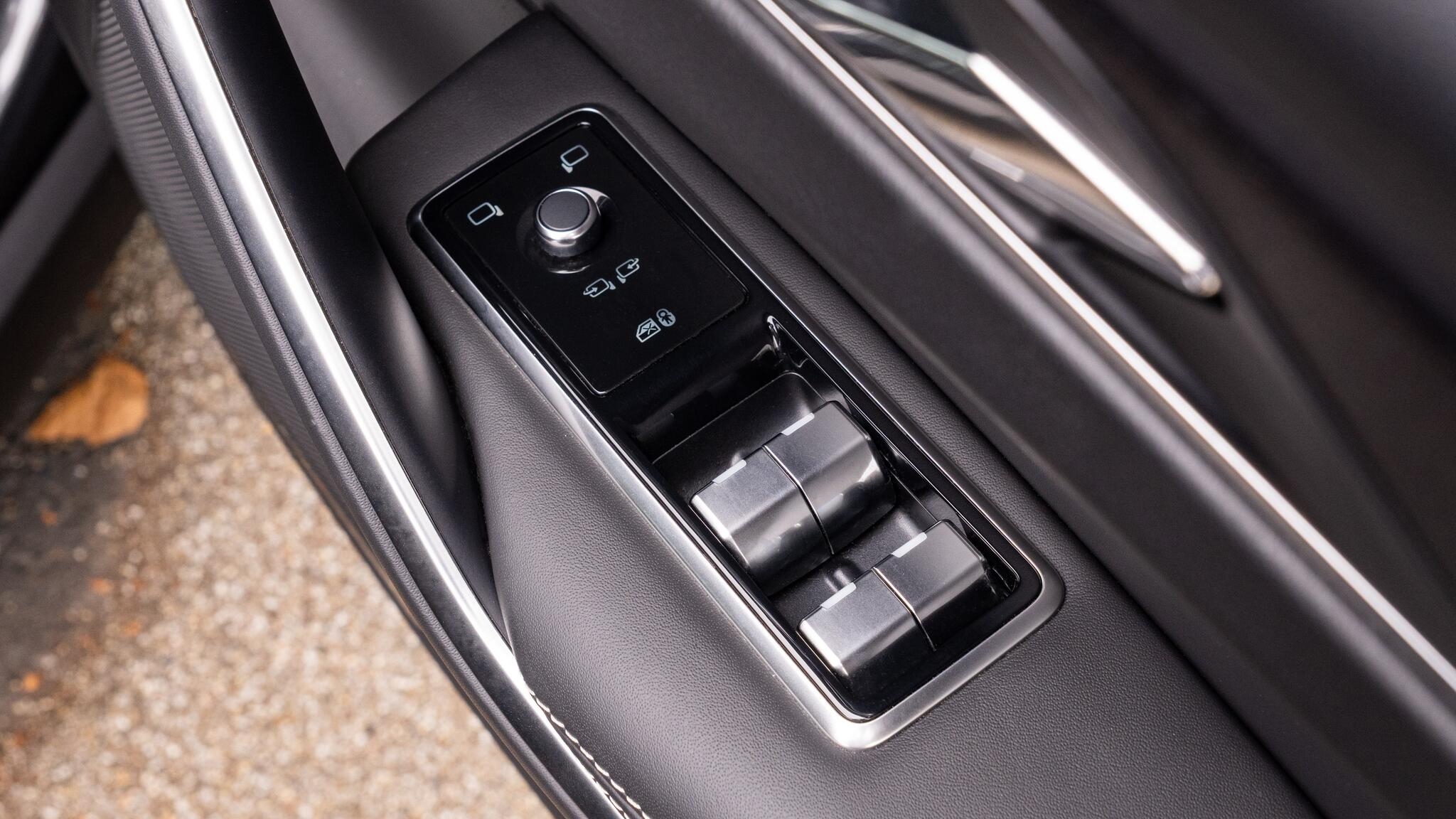 Jaguar F-Pace view 76