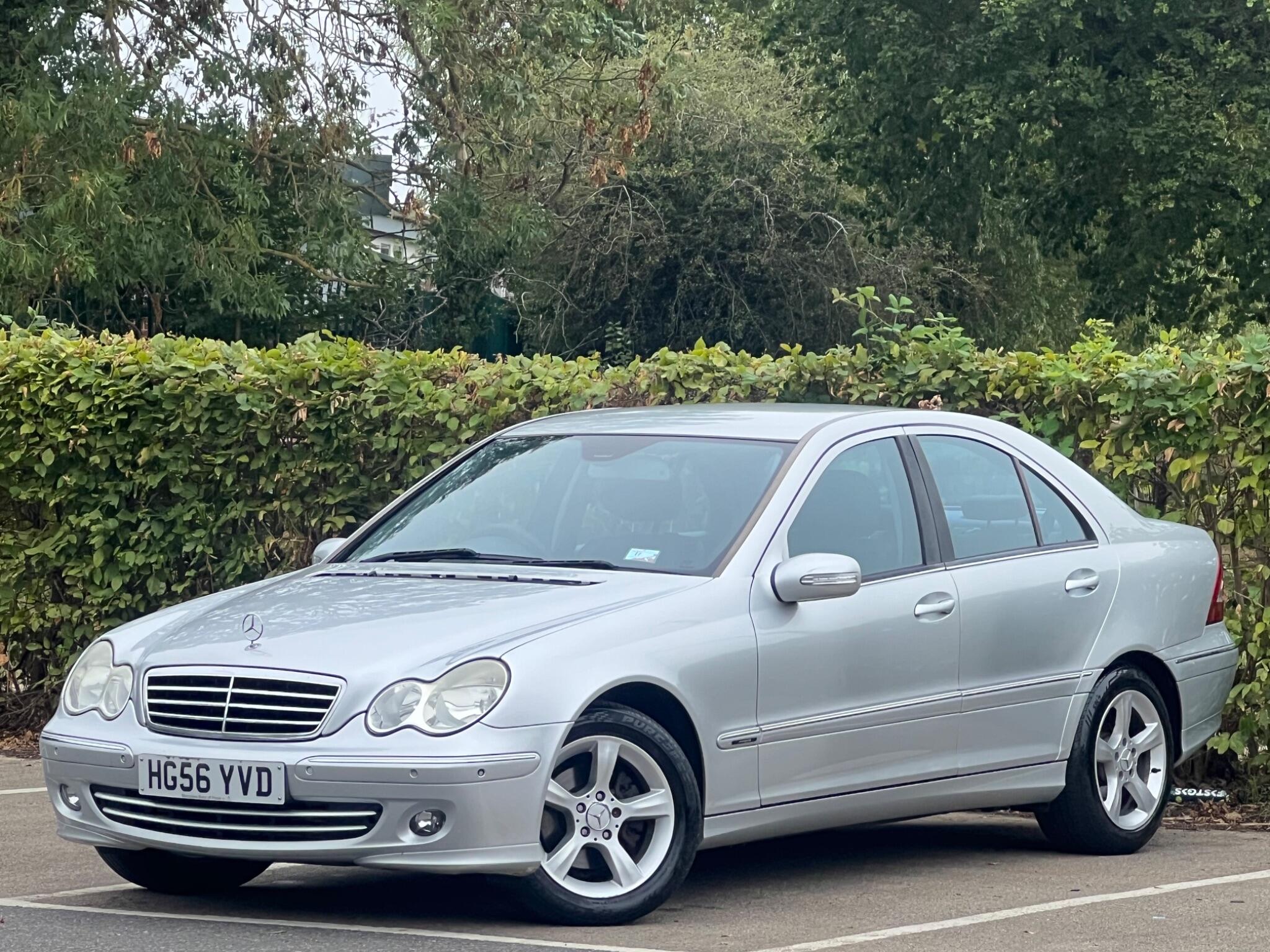 Mercedes-Benz C-Class view 4