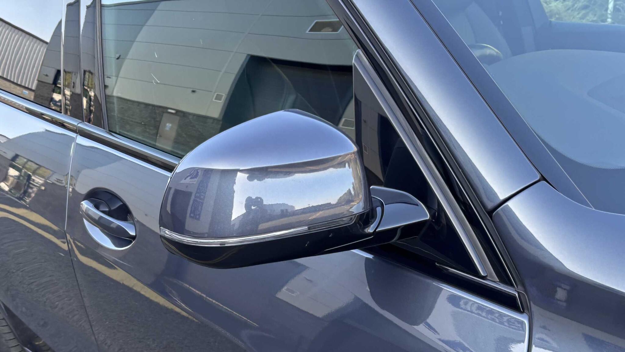 BMW X5 view 40