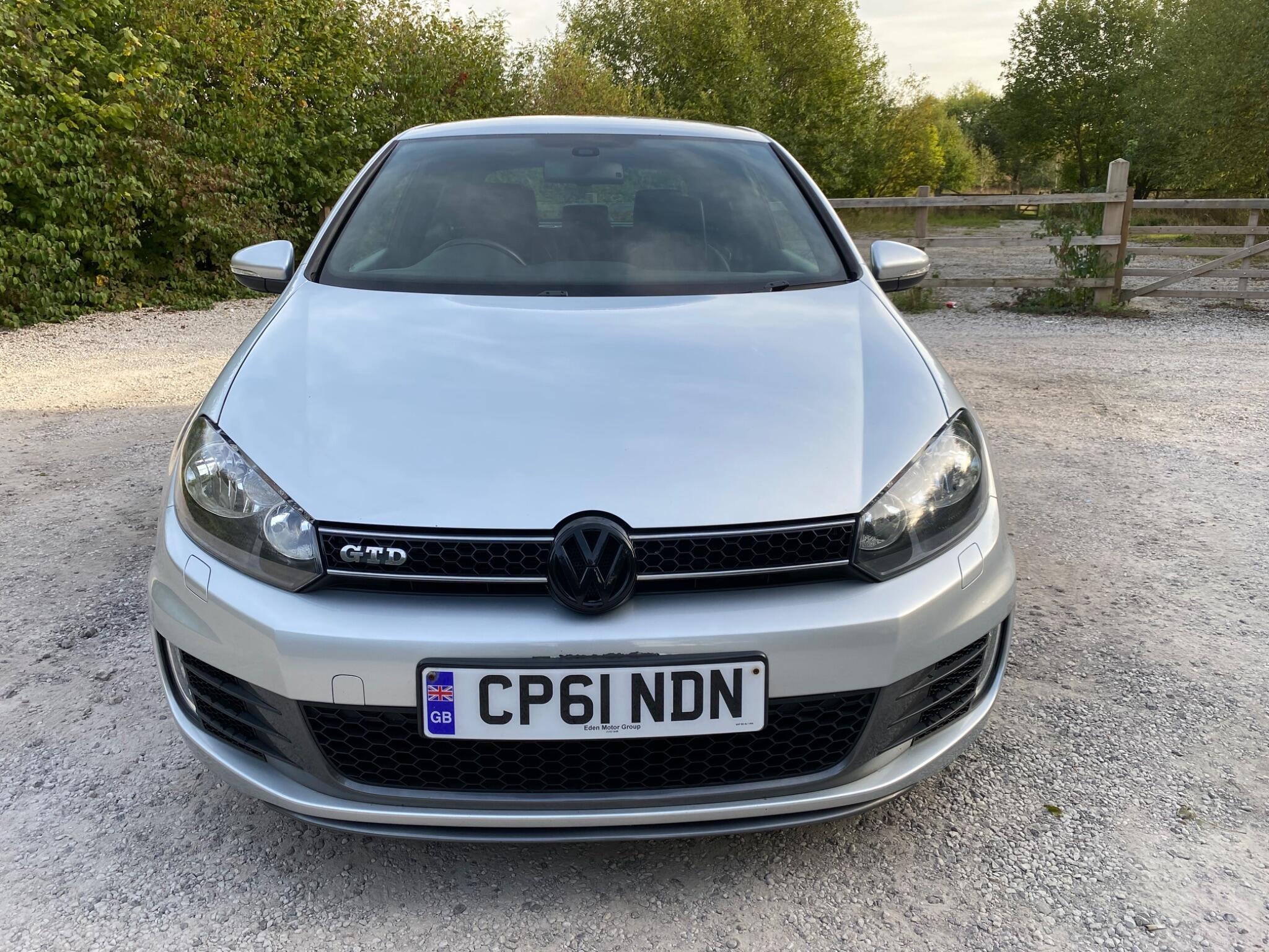 Volkswagen Golf view 2