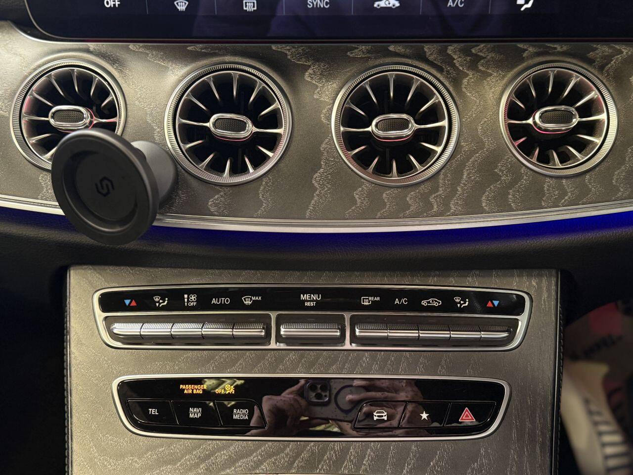 Mercedes-Benz E Class view 53