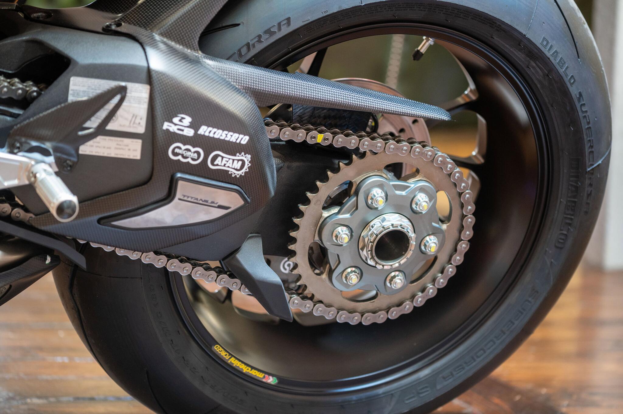 Ducati Panigale V4 view 25