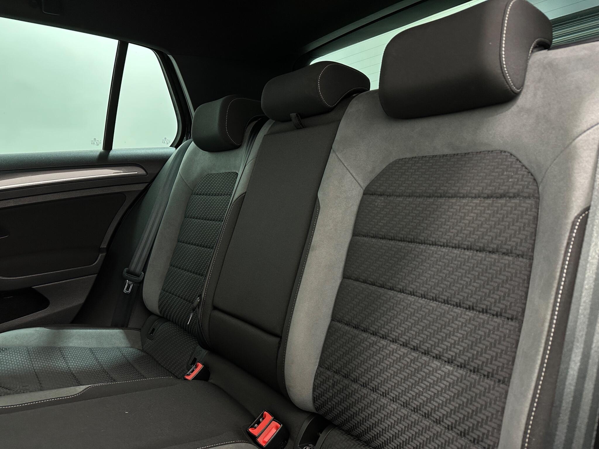 Volkswagen Golf view 39