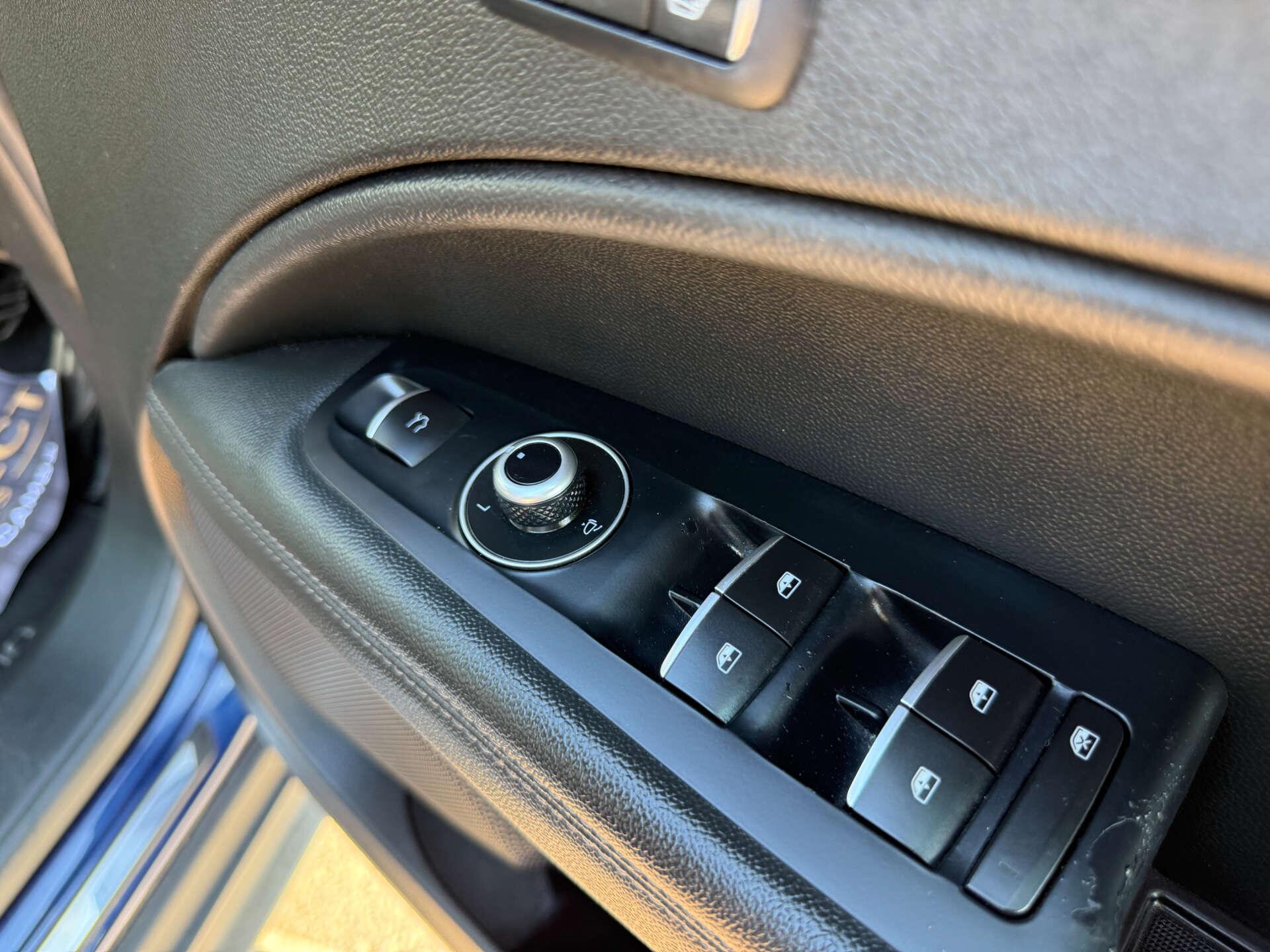 Alfa Romeo Stelvio view 30