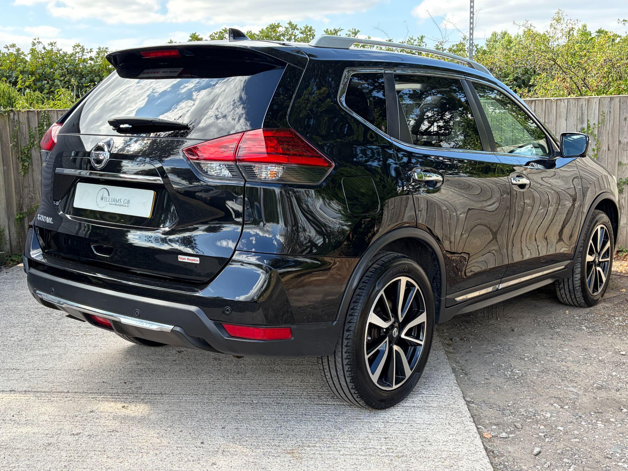 Nissan X-Trail view 9