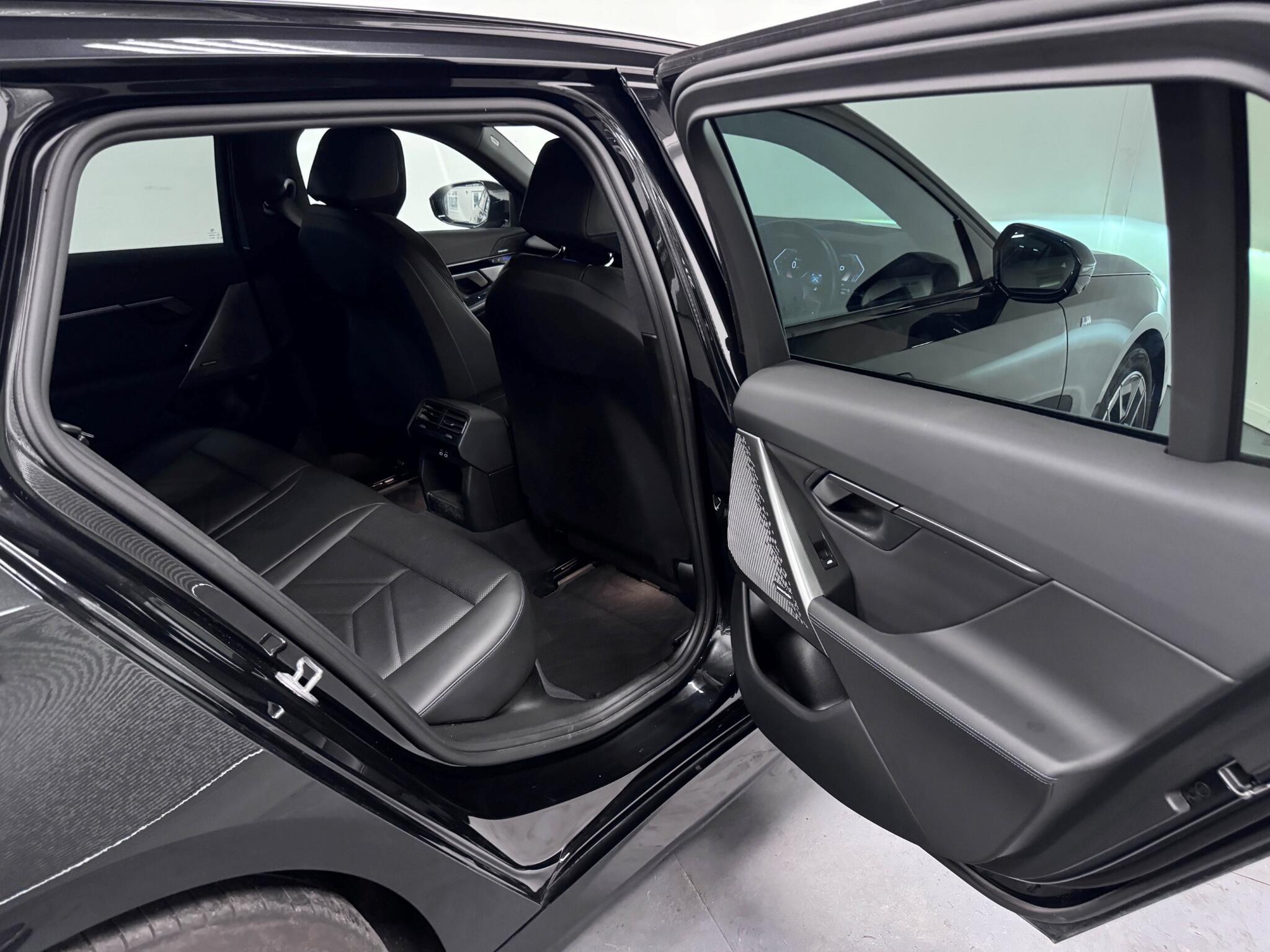 BMW 5 Series view 30