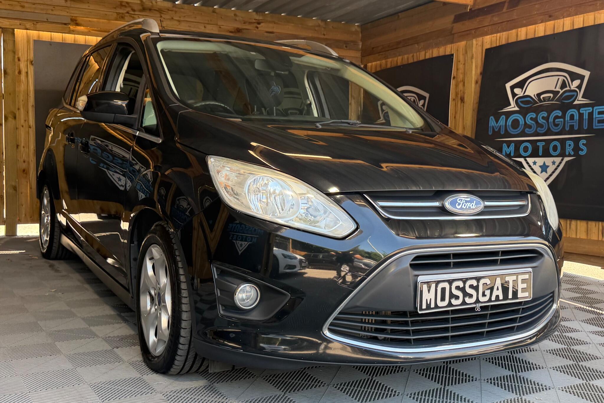 Ford Grand C-Max view 3