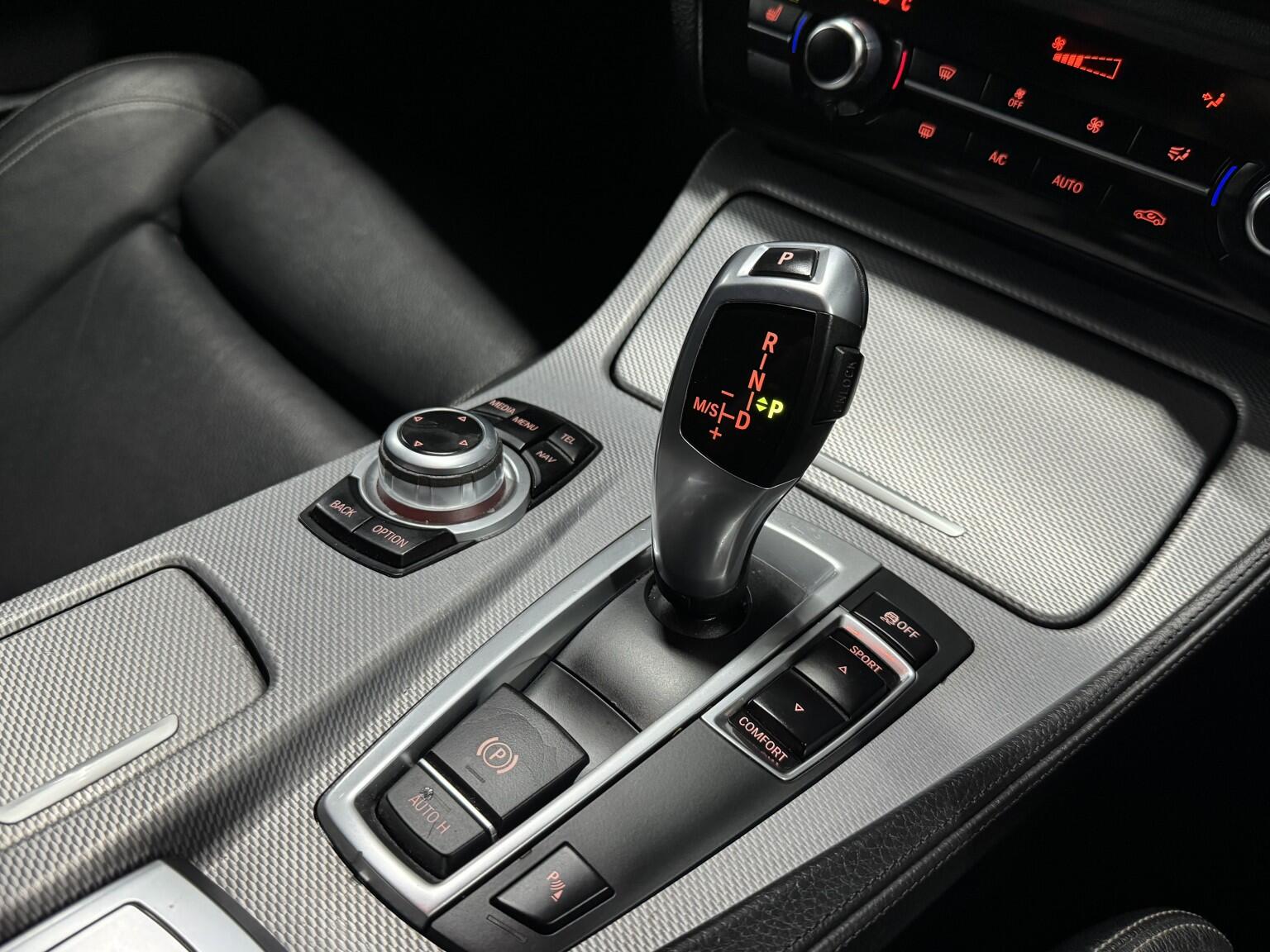 BMW 5 Series view 21